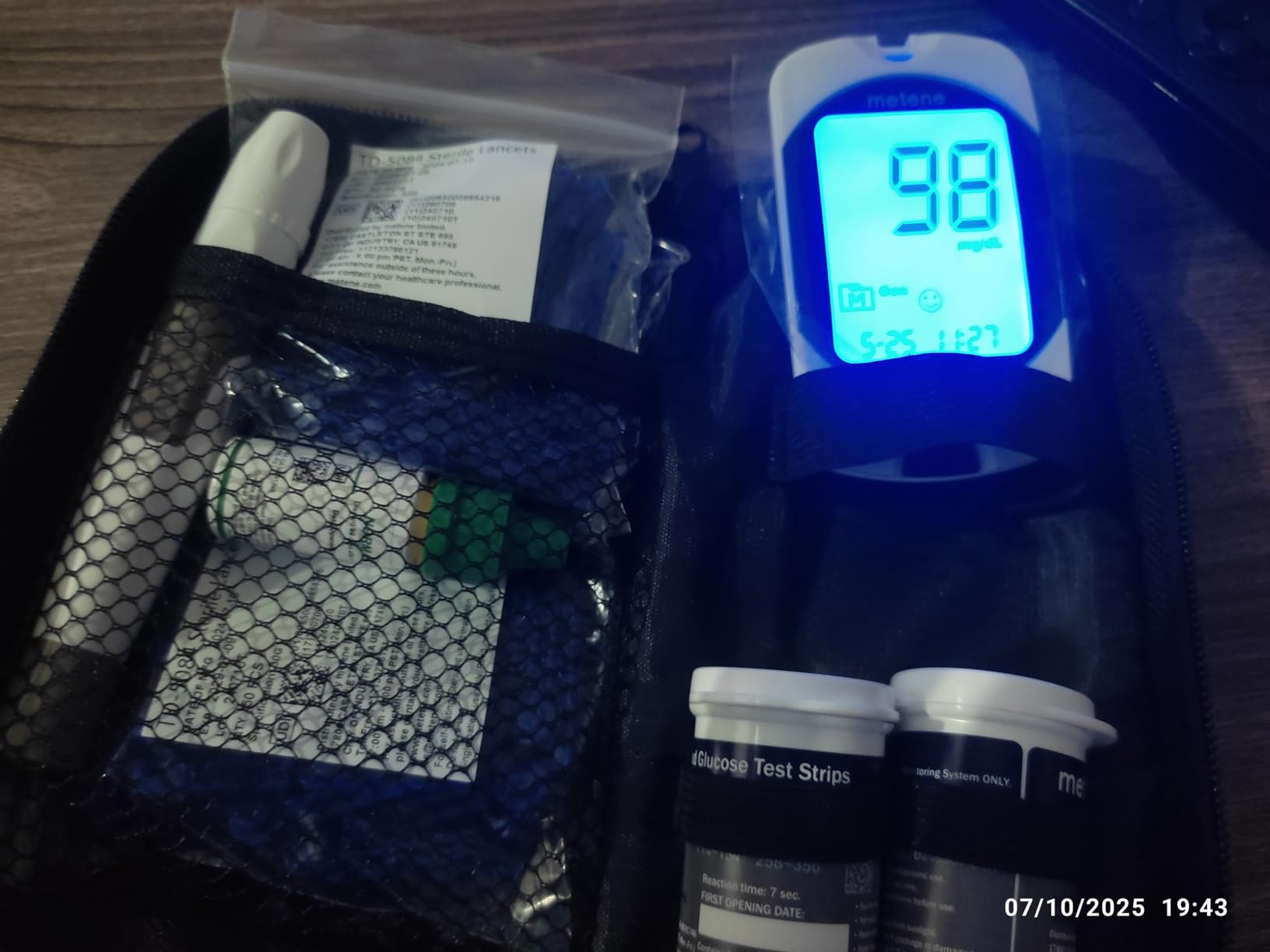 Metene TD-4116 Blood Glucose Monitor Kit, 100 Glucometer Strips, No Coding | 100 Lancets & Control Solution & Lancing Device, Blood Sugar Monitor Large Display , Blood Sugar Test Kit for Home Use customer photo 1