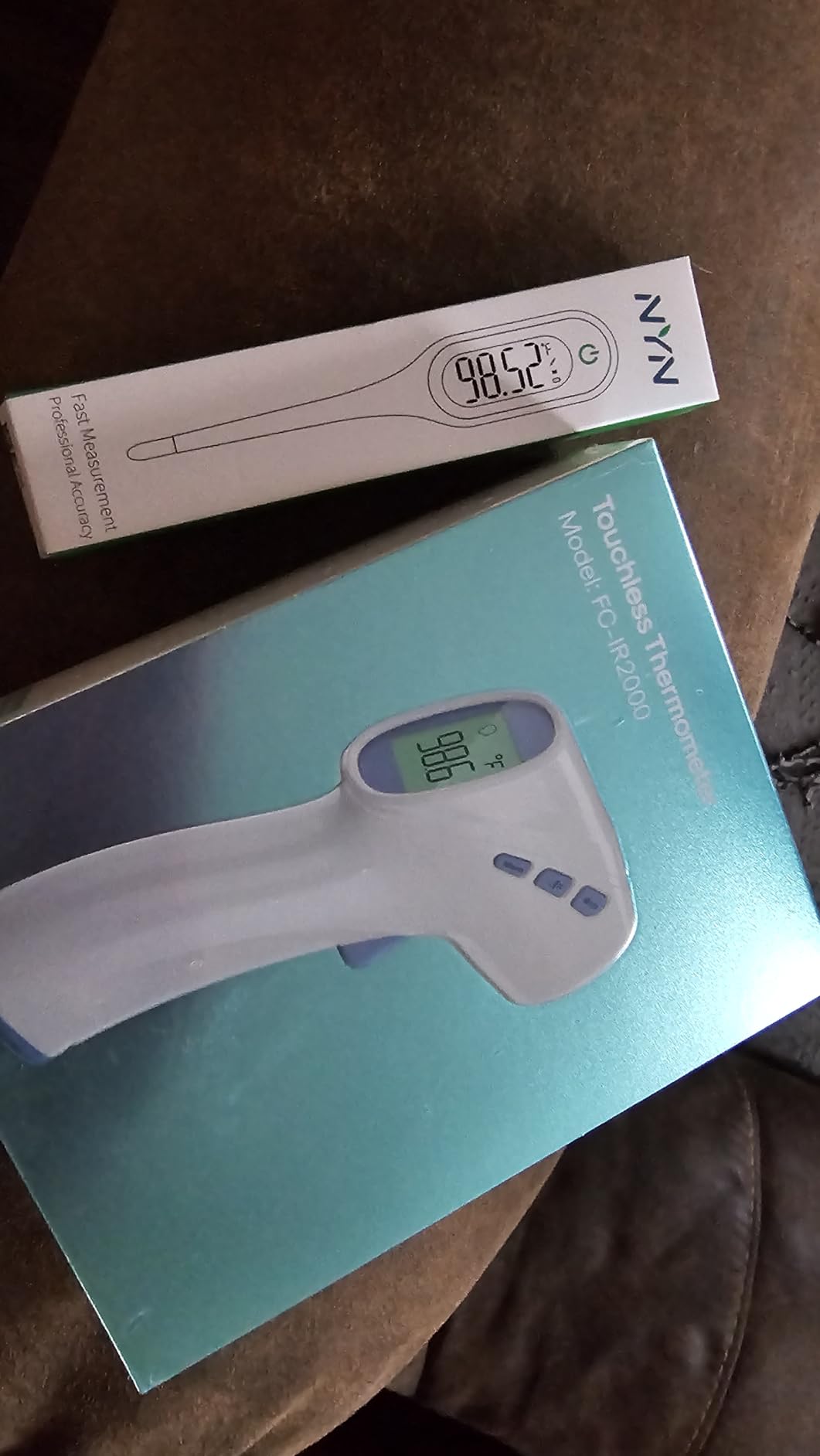 Forehead Thermometer for Adults and Kids, Non Contact, Fast Accurate Result | 3-Color Fever Alarm, 35 Memory Recalls, 1s Result, 2-in-1 Mode, Silent Mode, Large & Clear Backlit Display, FSA Eligible customer photo 2