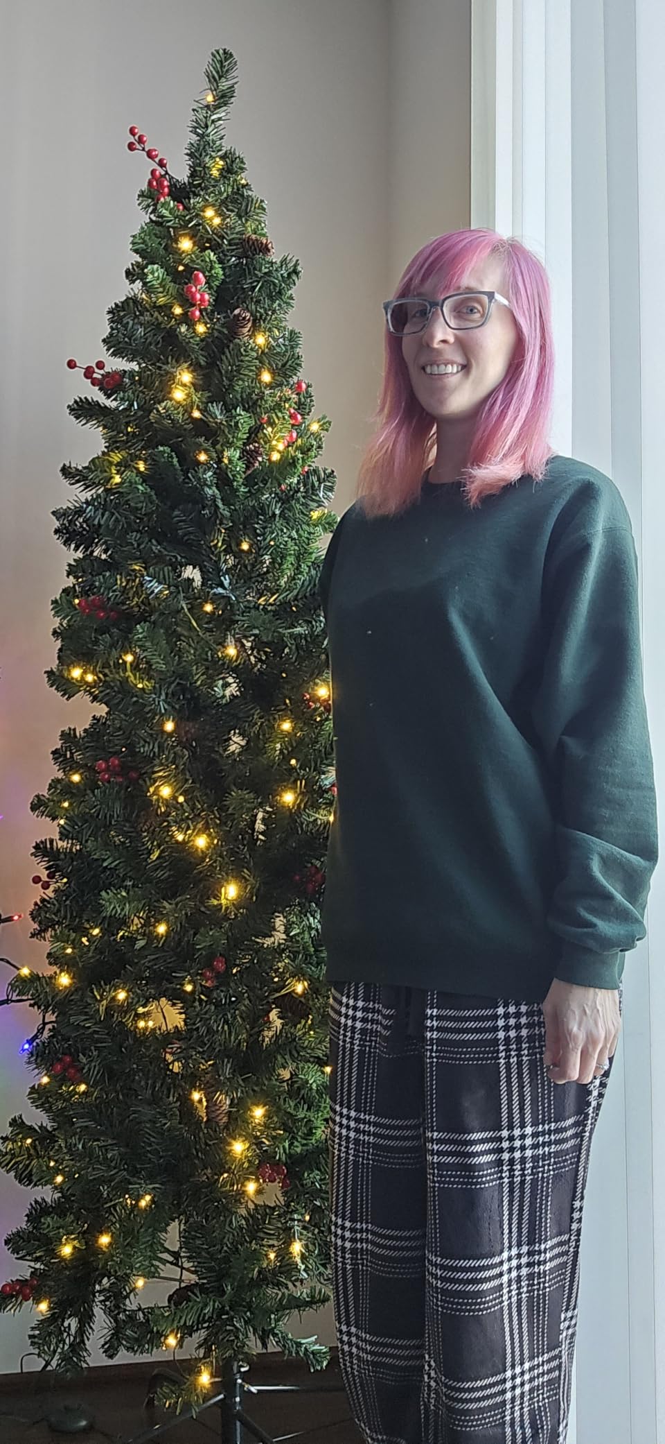 Best Choice Products 6ft Pre-Lit Spruce Pencil Christmas Tree Pre-Decorated for Home, Office, Party, Holiday Decoration w/ 618 Tips, 250 Lights, Pine Cones, Metal Hinges & Base - Green customer photo 2