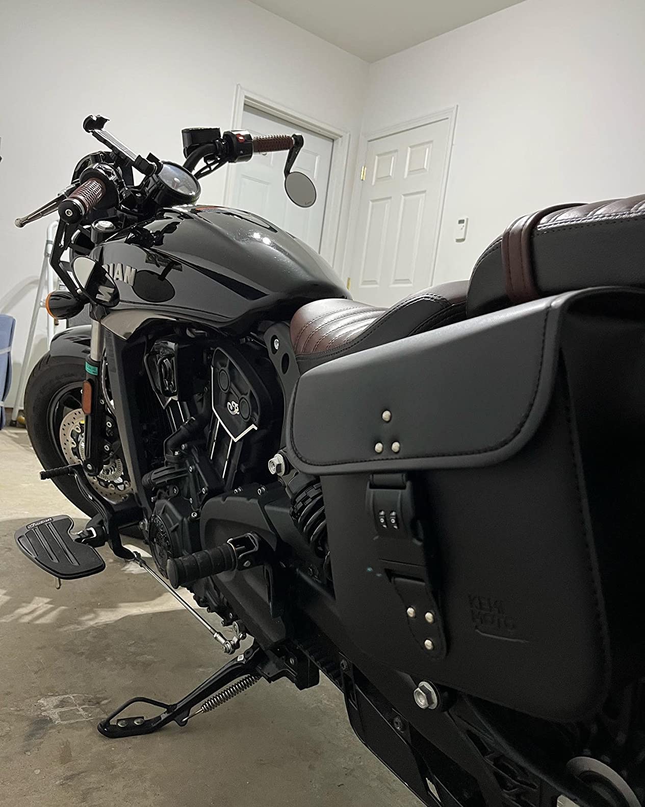 KEMIMOTO Motorcycle Saddlebags with Secure Lock 15L (7.5Lx2) PU Leather | Quick-Release Buckles Throw Over Hard-Shell Side Bags Universal Fit for Sportster Softail Rebel Dyna Cruiser customer photo 2