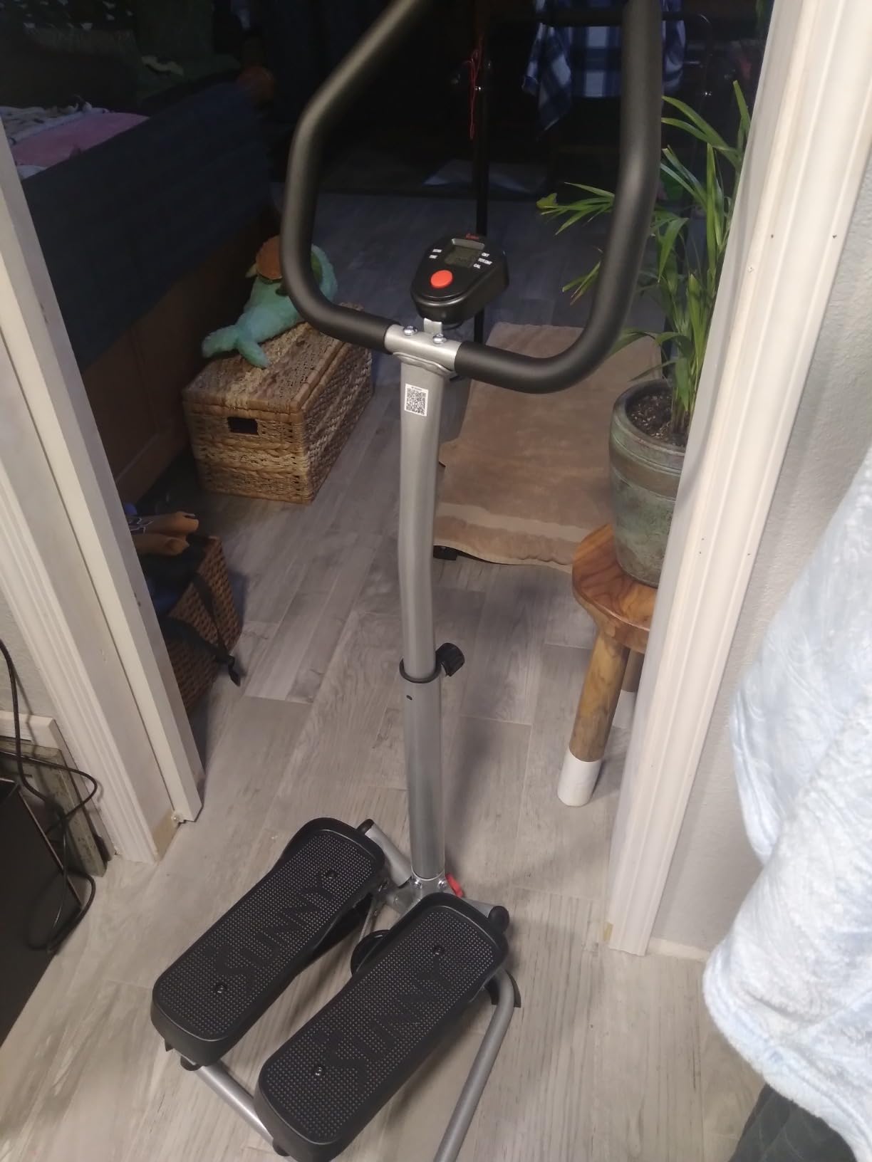 Sunny Health & Fitness Climbing Stair Stepper for Home Gym | SunnyFit App Connection, Long Stride Length, Home Gym Exercise, Compact Foldable, Leg and Glute Training customer photo 1