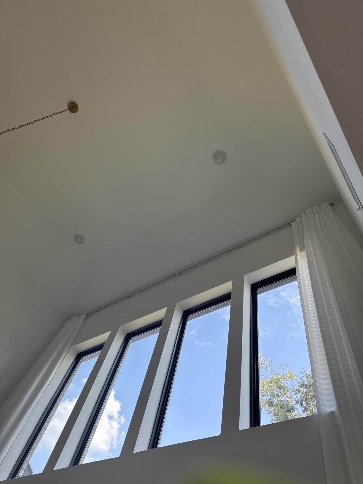 Quoya QL600 Motorized Smart Electric Curtain Track with Remote - Hidden Brackets, Automatic Curtain Opener, Compatible with Alexa, Google Home & Siri, up to 9.8 ft / 118 in customer photo 1