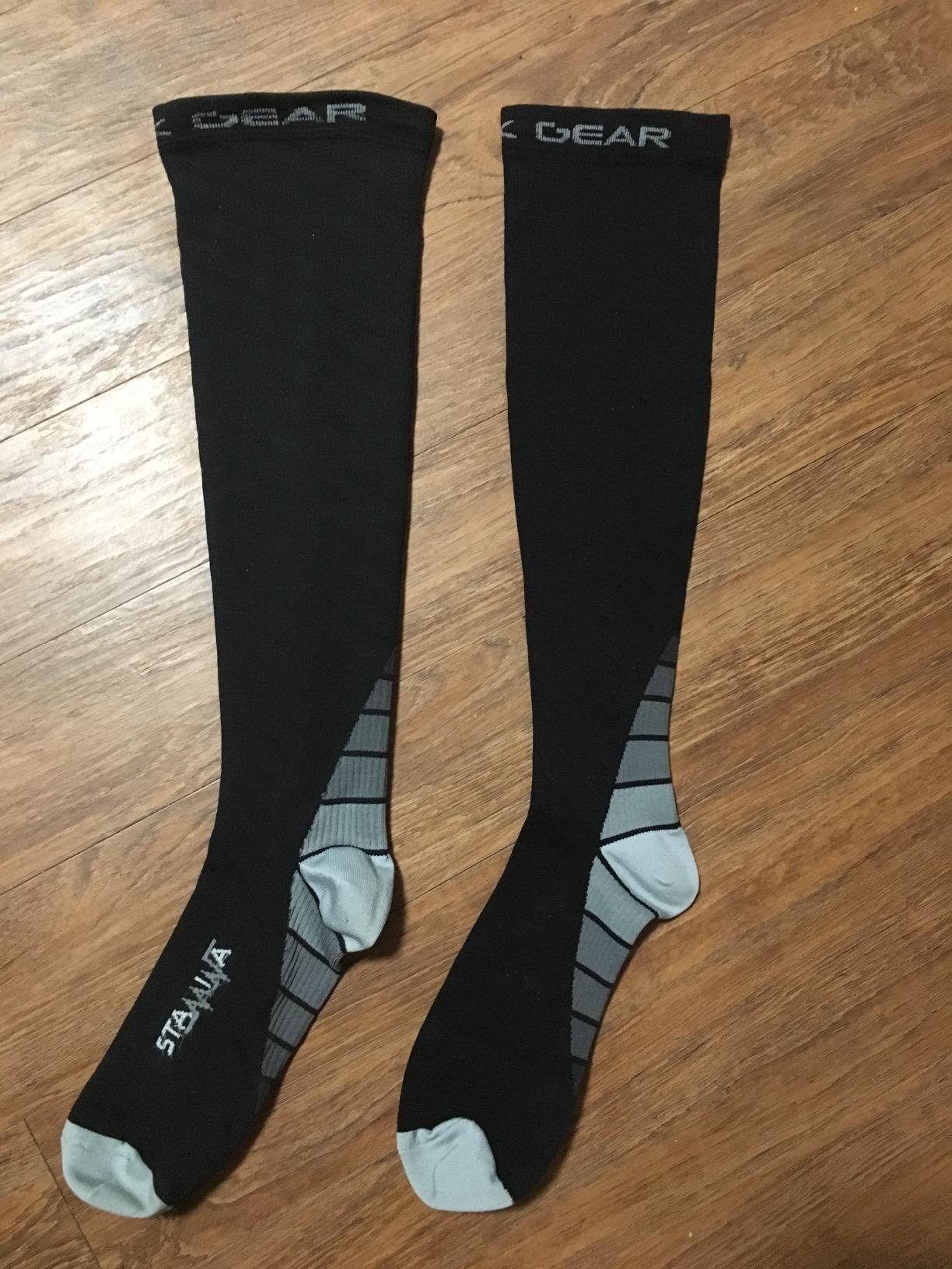 Physix Gear Compression Socks 20-30 mmHg - Men & Women - Running, Nurses, Shin Splints, Flight, Travel customer photo 2