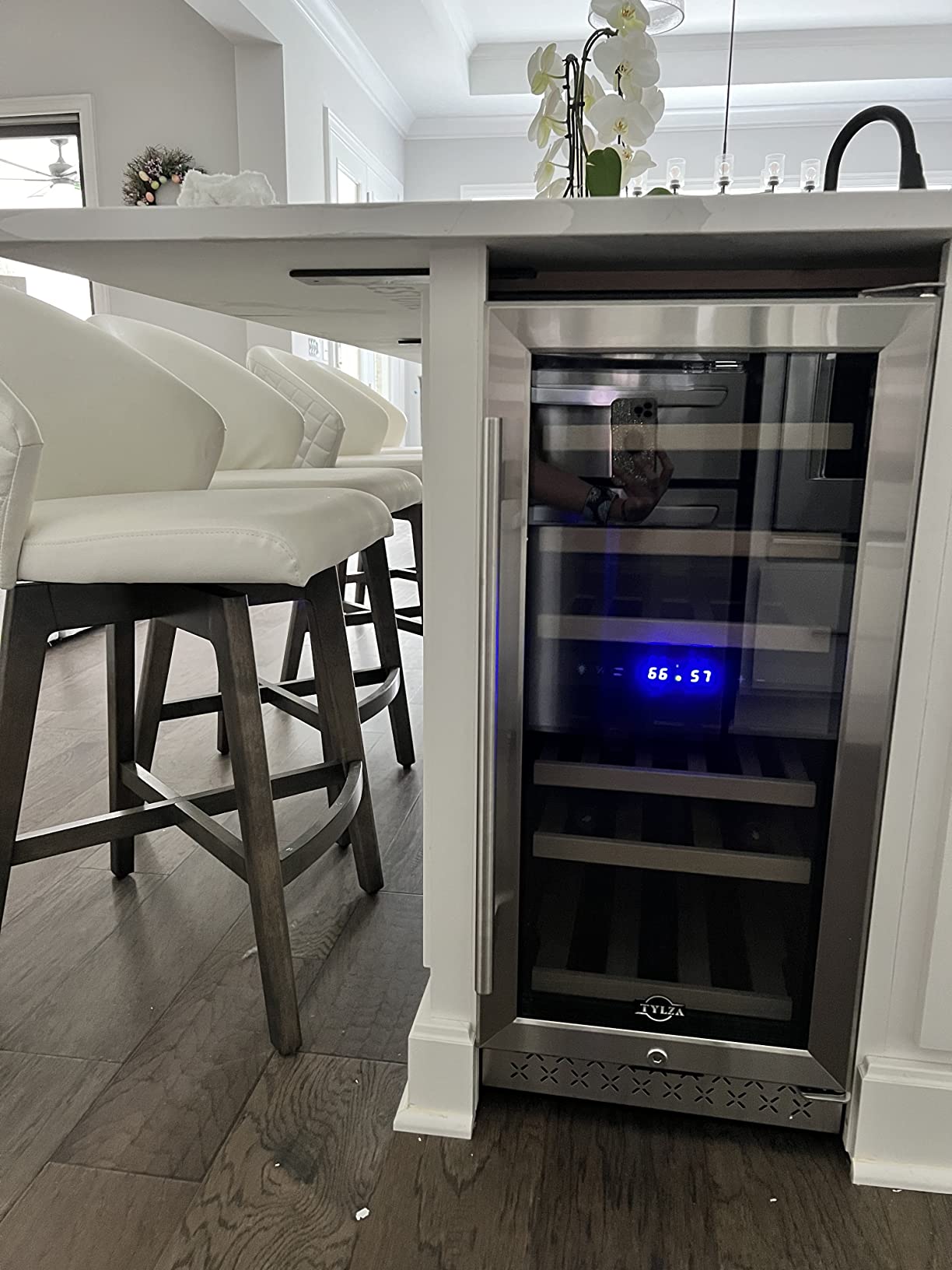 Tylza Mini Fridge 15 Inch Wine Cooler Under Counter, 30 Bottles Dual Zone Wine Fridge with Safty Lock, Wine Refrigerator Freestanding, Built-in Wine Cellars customer photo 2