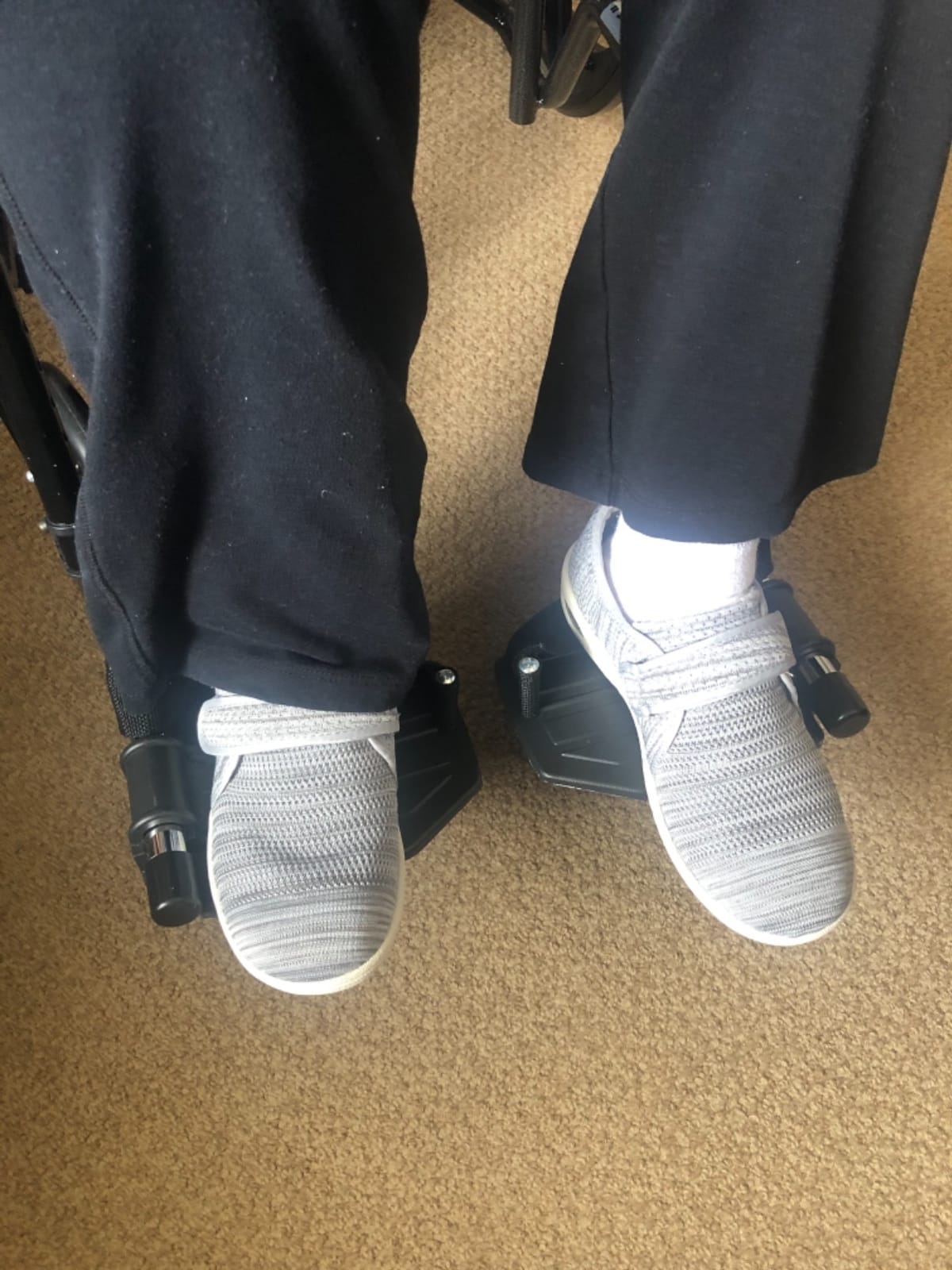 Mei MACLEOD Diabetic Shoes for Women Wide Width, Elderly Shoes for Pain Relief Swollen Feet Shoes for Diabetics Plantar Fasciitis customer photo 1
