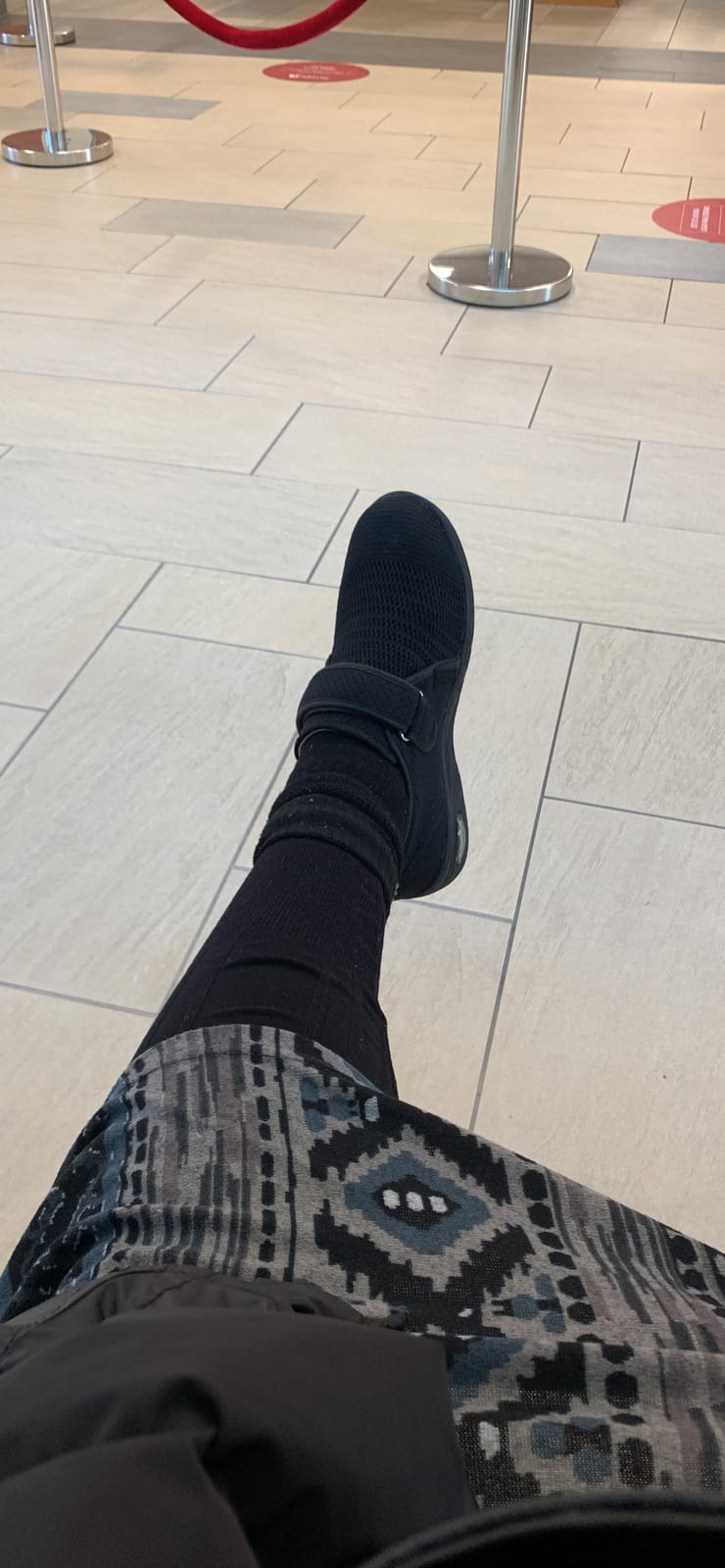 Mei MACLEOD Diabetic Shoes for Women Wide Width, Elderly Shoes for Pain Relief Swollen Feet Shoes for Diabetics Plantar Fasciitis customer photo 2