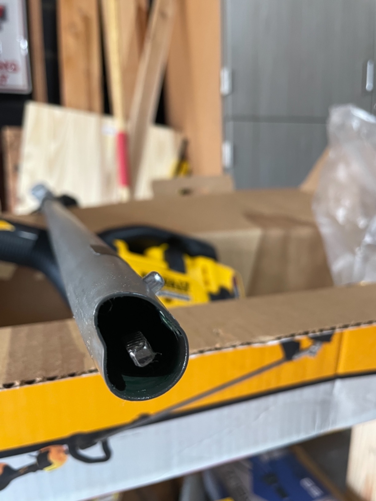 DEWALT 60V Cordless String Trimmer with Battery & Charger Included, 17 Inch, Attachment Capable (DCST972X1) customer photo 2