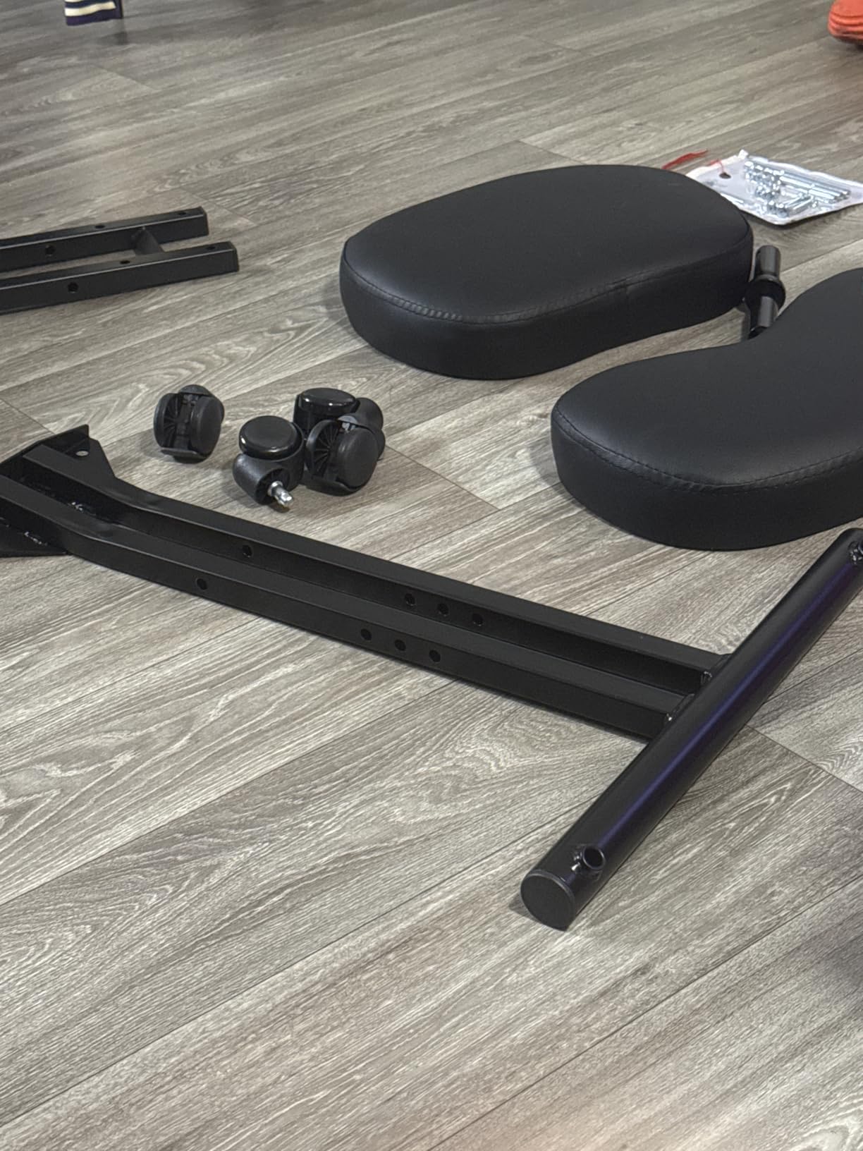 Yaheetech Ergonomic Kneeling Chair, Adjustable Rolling Knee Stool, Black customer photo 2