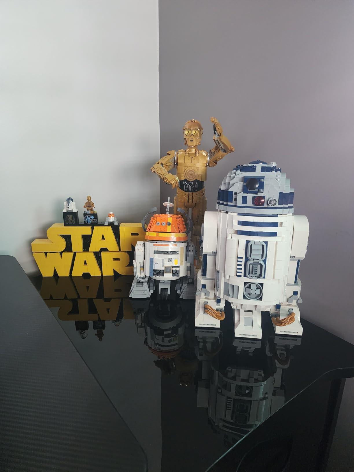 Star Wars R2-D2 Building Set - Collectible Toy for Adults, Ages 18+ - Display for Room or Office Desk, 75308 customer photo 1