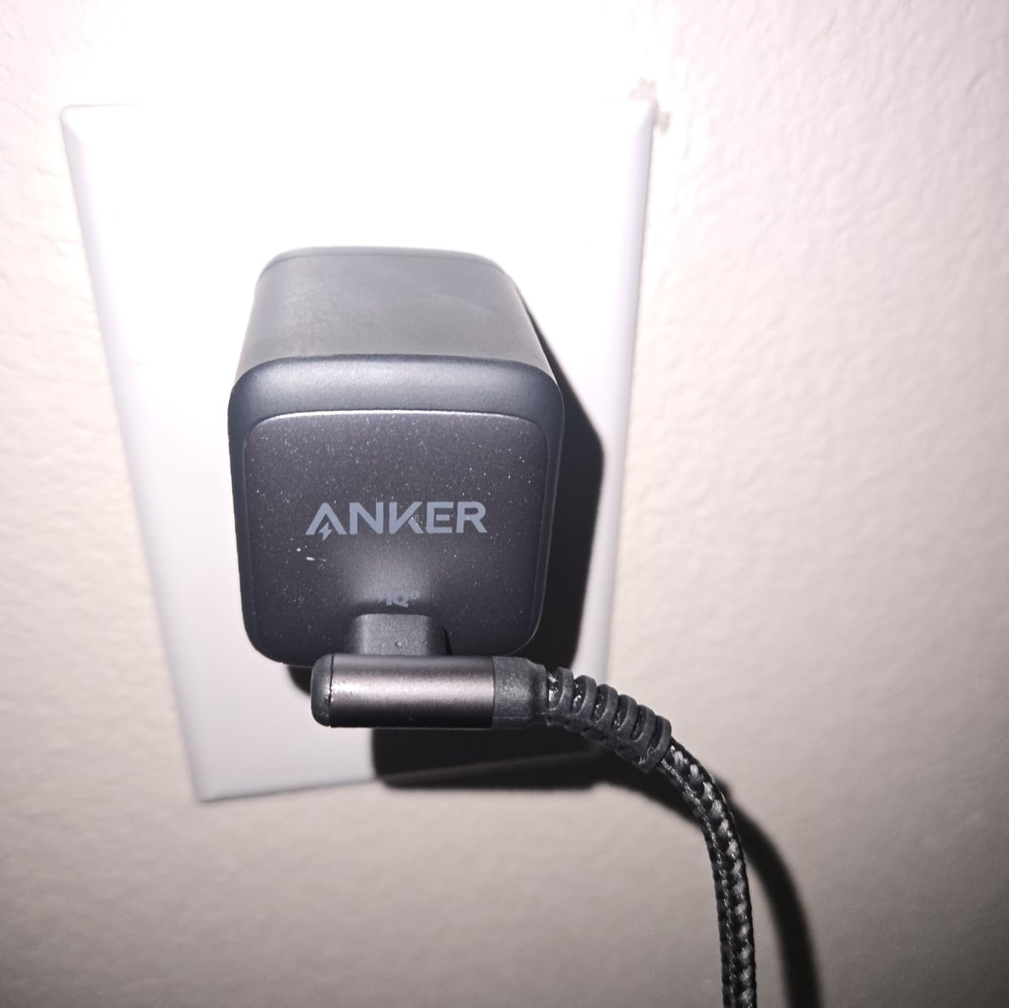 Anker Nano USB C Charger, 65W GaN II PPS Fast Compact Foldable Charger for MacBook Pro, Galaxy, Dell, iPhone 17/16, iPad Pro, and More customer photo 1