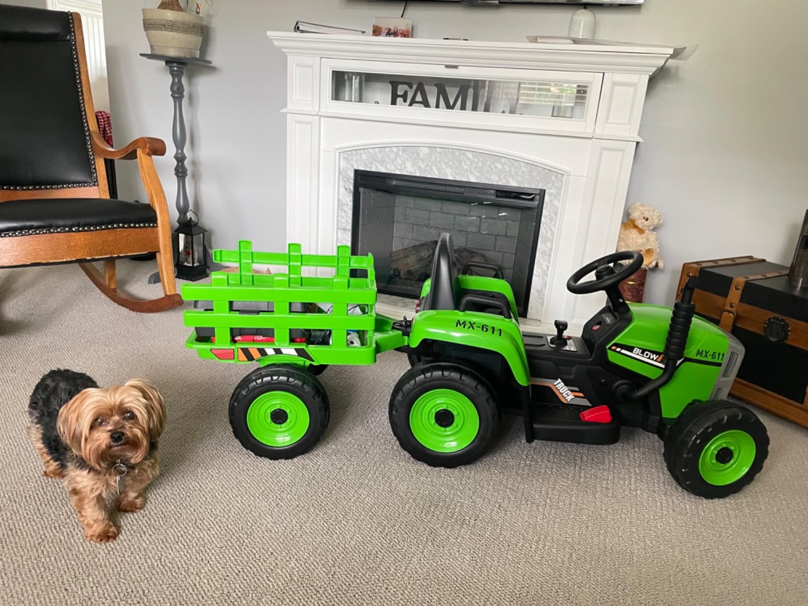 HONEY JOY Ride On Tractor with Trailer, 12V Battery Powered Electric Toy Tractor customer photo 2