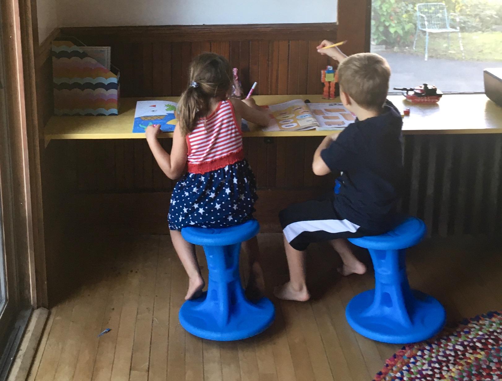 Simplay3 Play Around Wiggle/Wobble Kids Flexible Active Sitting Chair/Stool (Single Stool) - Ages (5-8) 14 inch Blue - Made in The USA customer photo 1