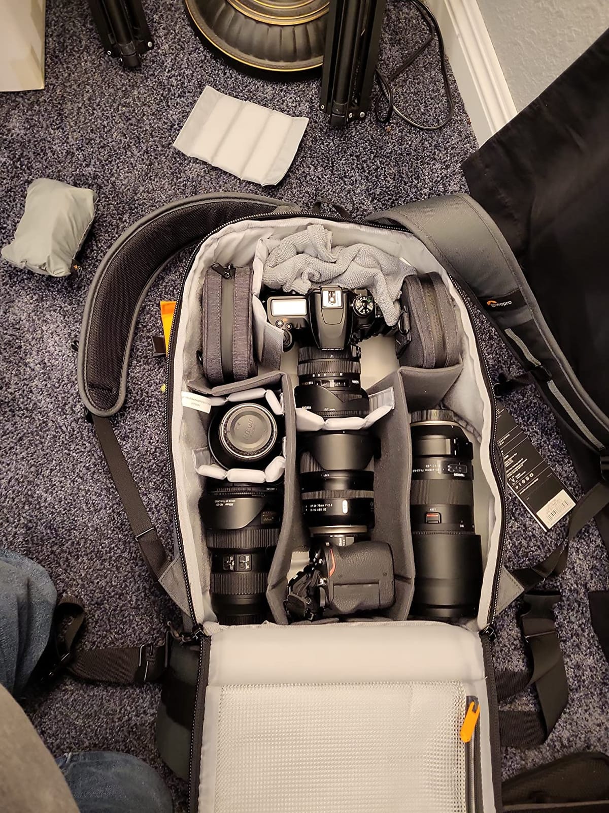 Flipside BP 400 AW III Mirrorless and DSLR Camera Backpack - Black - with Rear Access - with Side Access - with Adjustable Dividers - for Mirrorless Like Sony α7 - LP37352-PWW customer photo 2