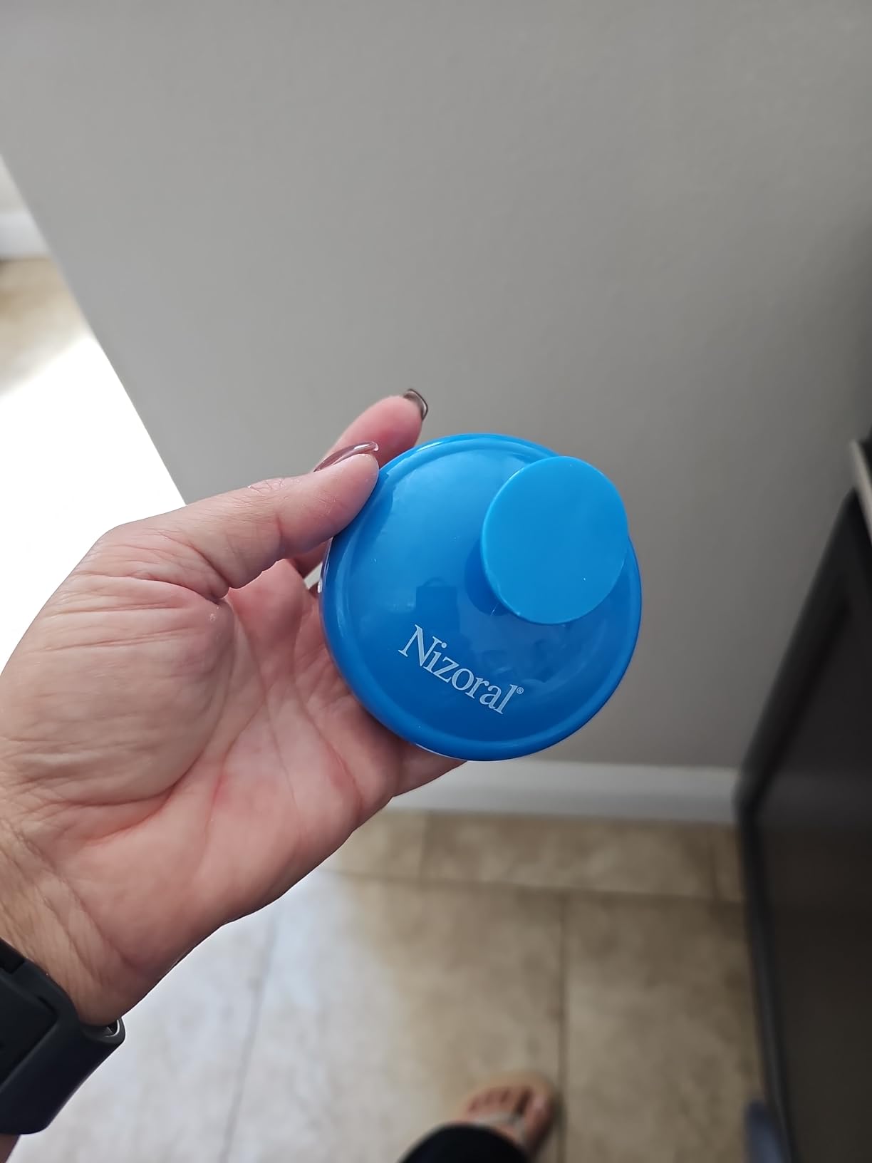 Nizoral Hair Shampoo Brush, Scalp Massager for All Hair Types | Soft silicone brush head, scalp brush deep cleanses scalp and removes dead flaky skin and residue, exfoliate scalp customer photo 1