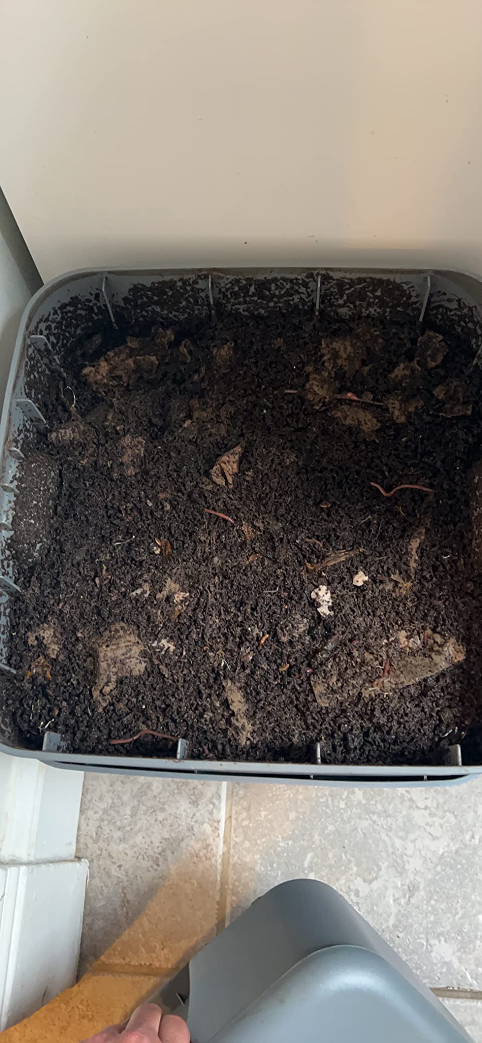 FCMP Outdoor - The Essential Living Composter, 2-Tray Worm Vermicomposter Bin (HF-LC4000v2-BLK) Black customer photo 1
