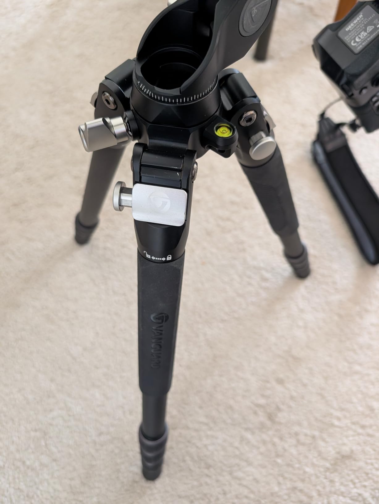 Vanguard VEO3T+264AB Travel Tripod with Ball Head and Multi-Angle Center Column for Overhead Shots customer photo 2