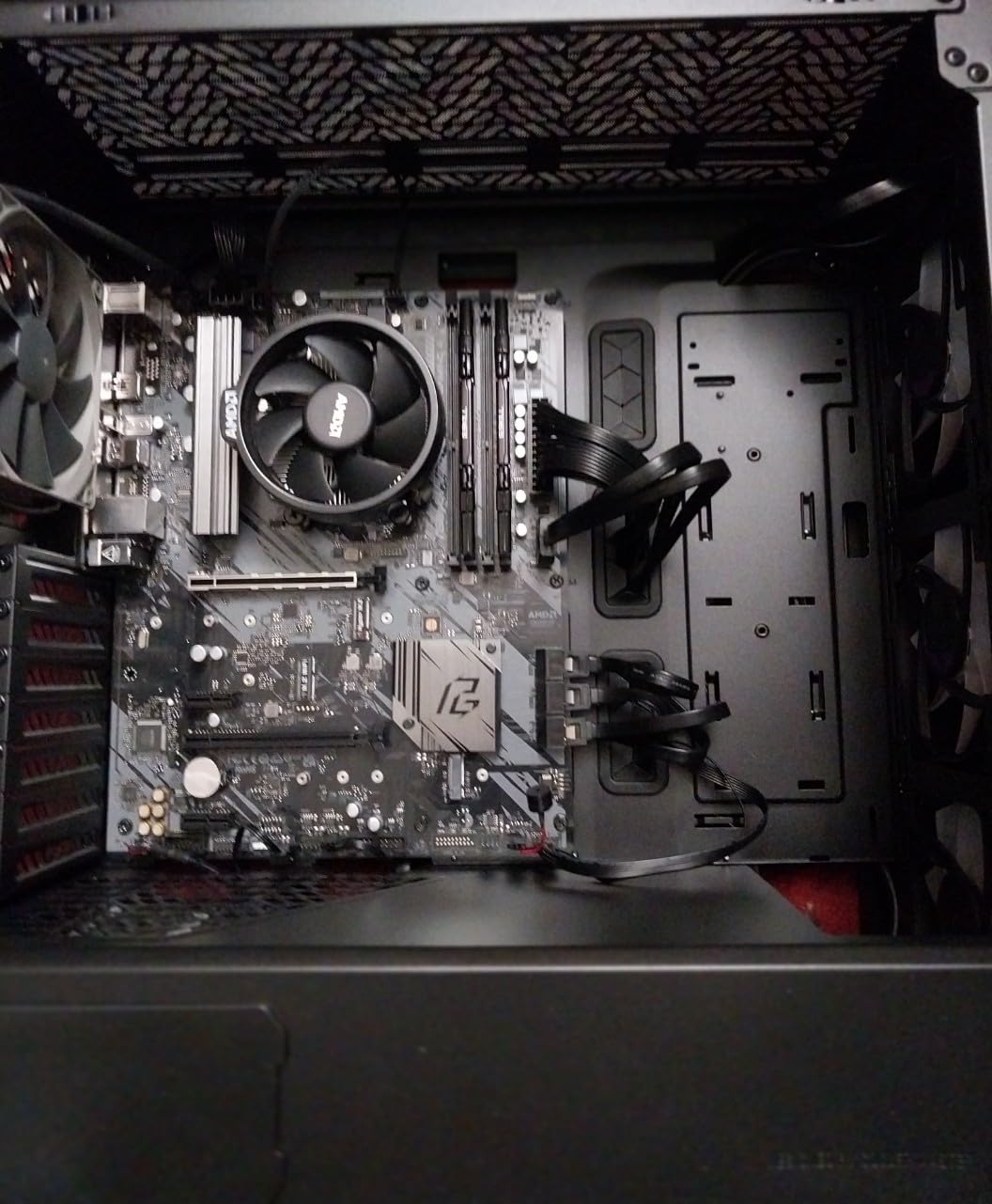 AMD Ryzen 7 5700G 8-Core, 16-Thread Desktop Processor with Radeon Graphics customer photo 1