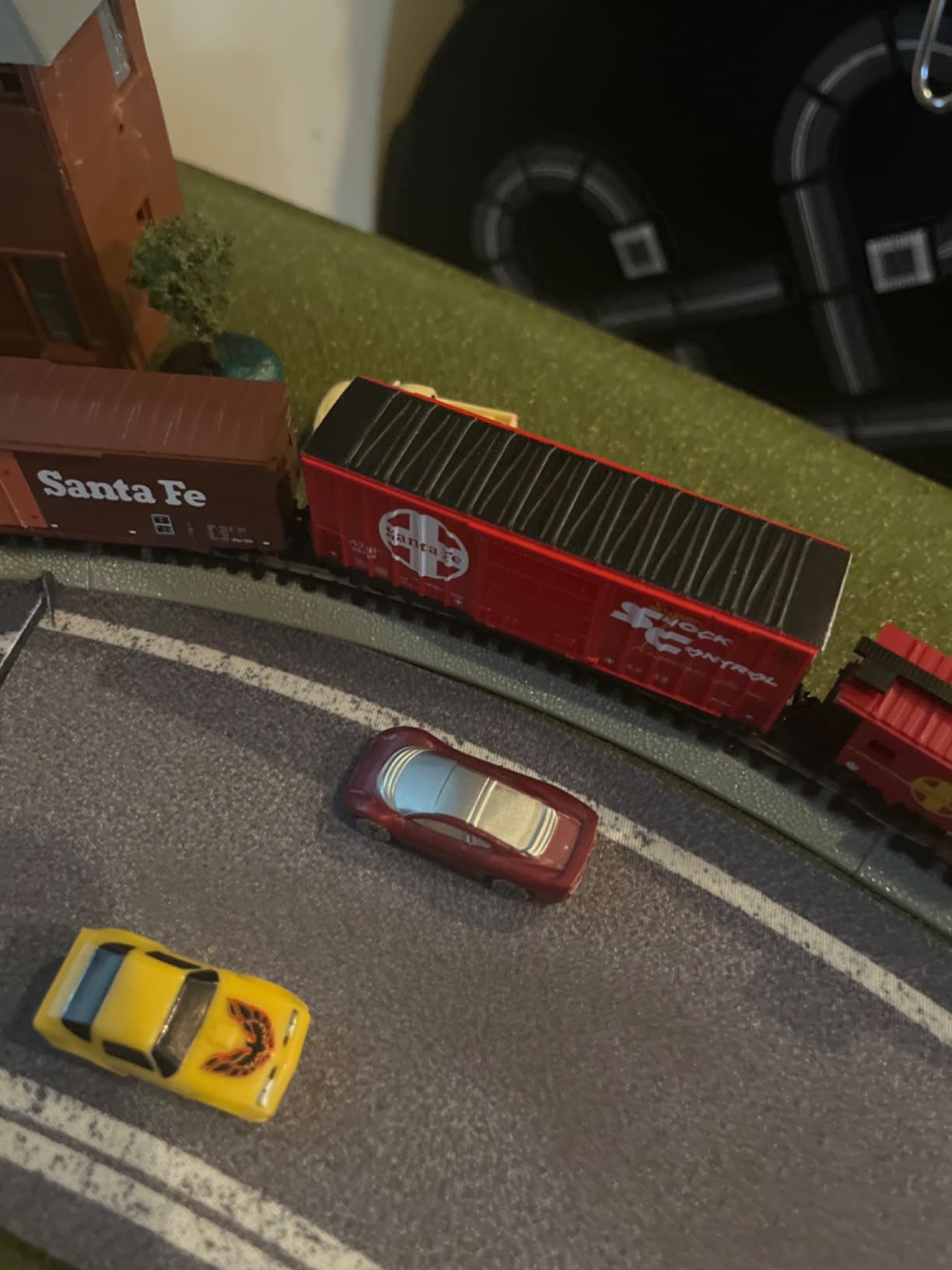 Bachmann Trains - HI-Cube Box CAR - ATSF #14044 - N Scale, Silver customer photo 1