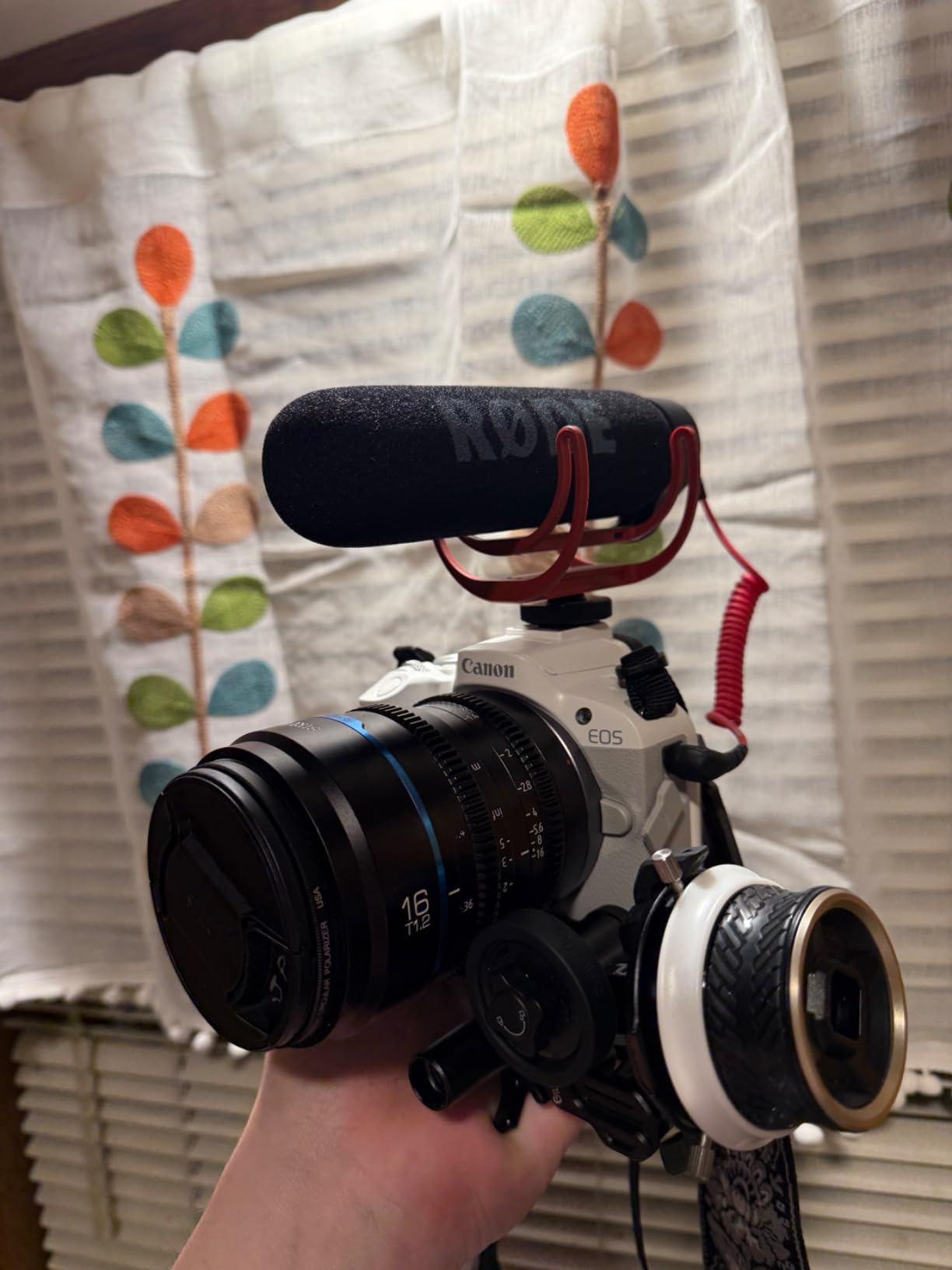 SmallRig Mini Follow Focus with A/B Stops & 15mm Rod Clamp and Snap-on Gear Ring Belt for DLSRs and Mirrorless Cameras, Fits Different Diameter Lenses Up to 114mm customer photo 2