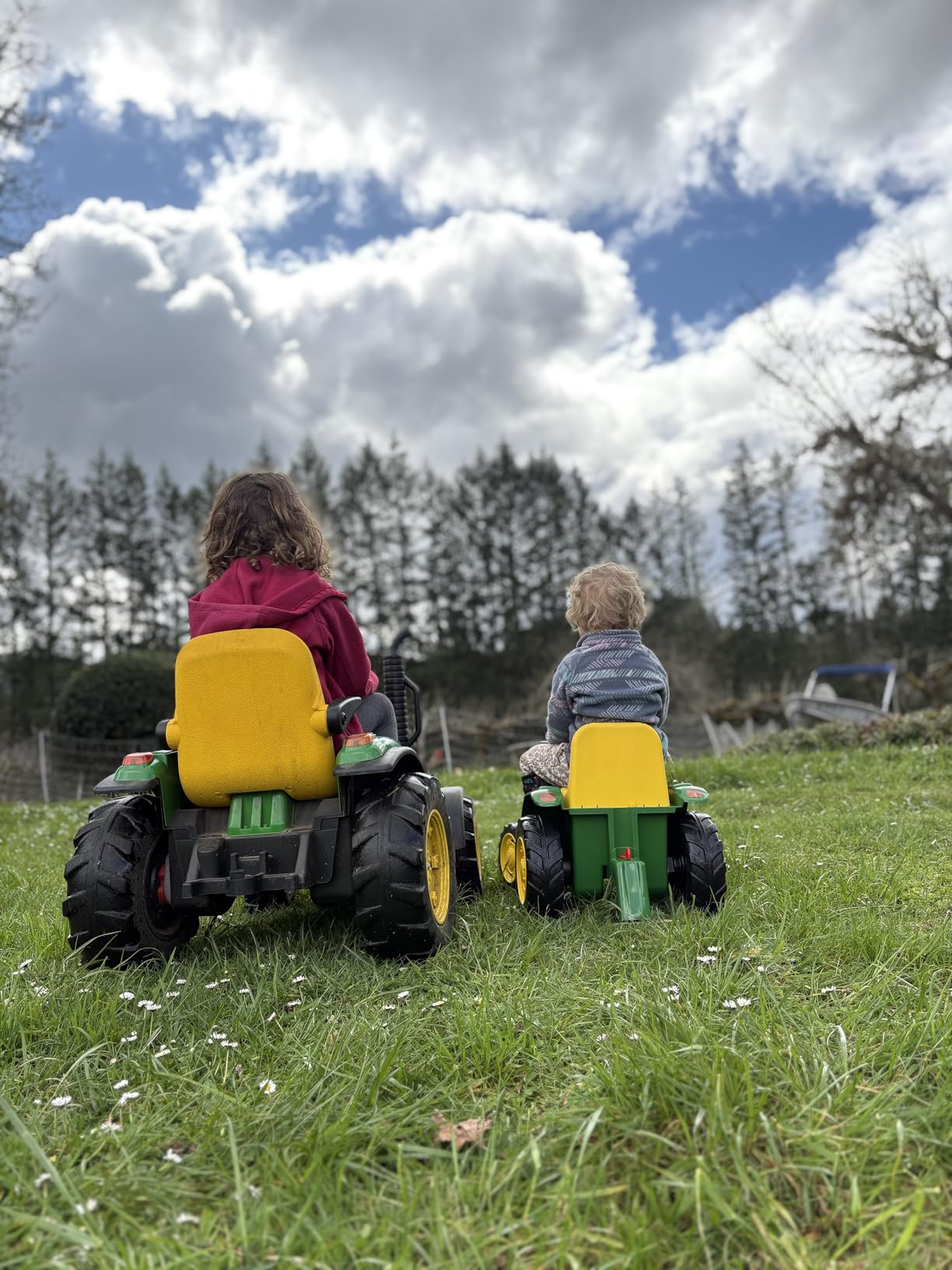 Peg Perego John Deere Mini Tractor 6V Ride on Tractor with Working Lights and Sounds customer photo 2