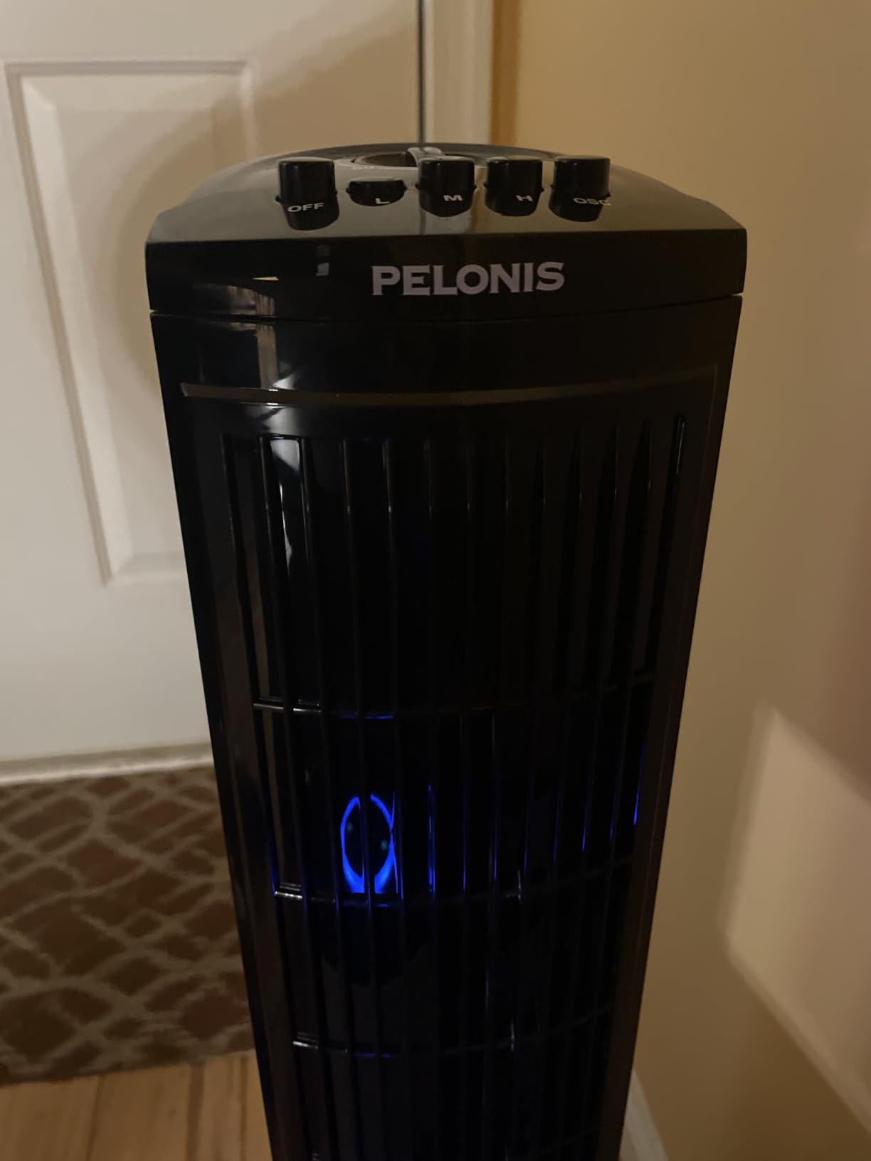 PELONIS 30 Inch Tower Fan for Bedroom, Quiet Oscillating Standing Fan with 3 Speeds, Portable Cooling Fan for Home Office Dorm Room, Auto-off Timer, Black, PFT28A2BBB customer photo 1