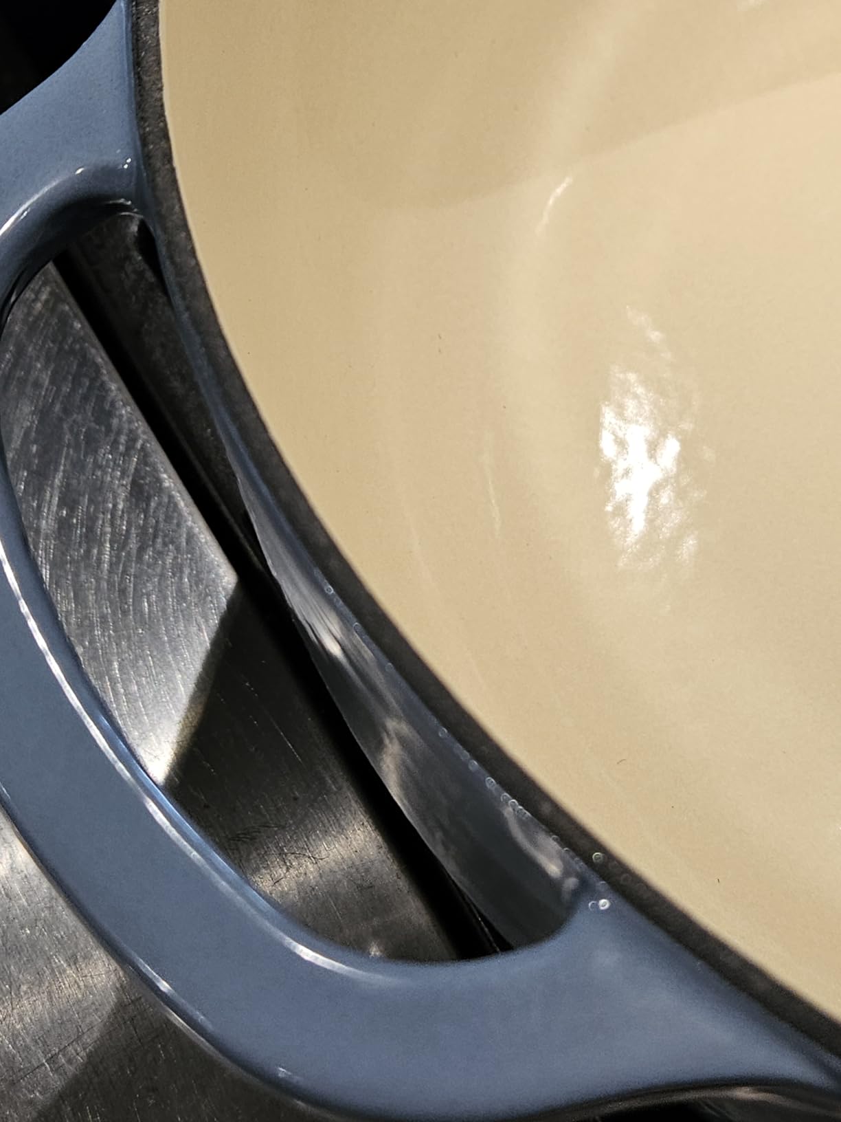 Lodge Essential Enamel Cast Iron Dutch Oven, 7.5 Quart, Storm Blue | Oven-Safe Enamel Cookware up to 500F, Heat-Retaining Braising & Roasting Pot, PFAS-Free & Induction-Safe customer photo 2
