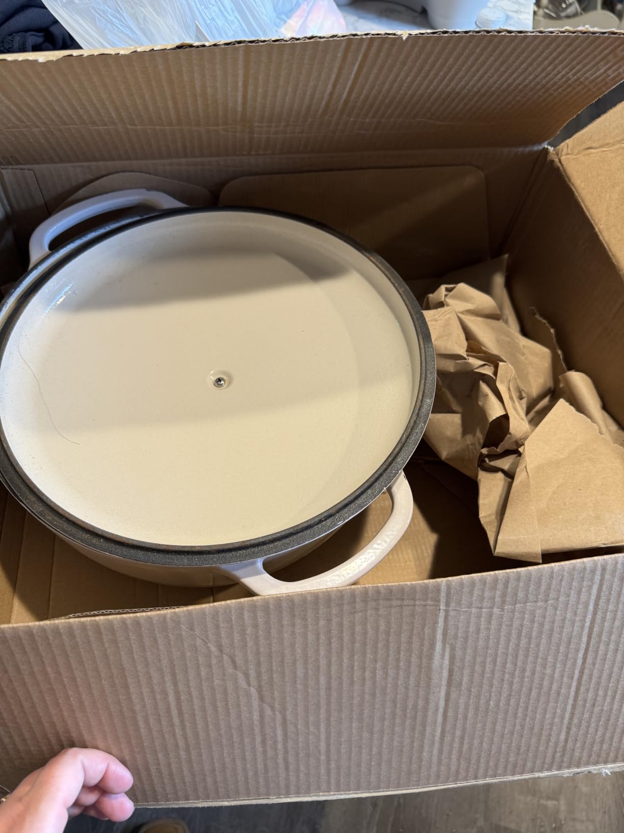 Lodge Essential Enamel Cast Iron Dutch Oven with Lid 7.5 Quart - Oven-Safe Enamel Cookware up to 500° F - Heat-Retaining Braising & Roasting Pot - Non-Toxic Cookware - Indigo customer photo 2
