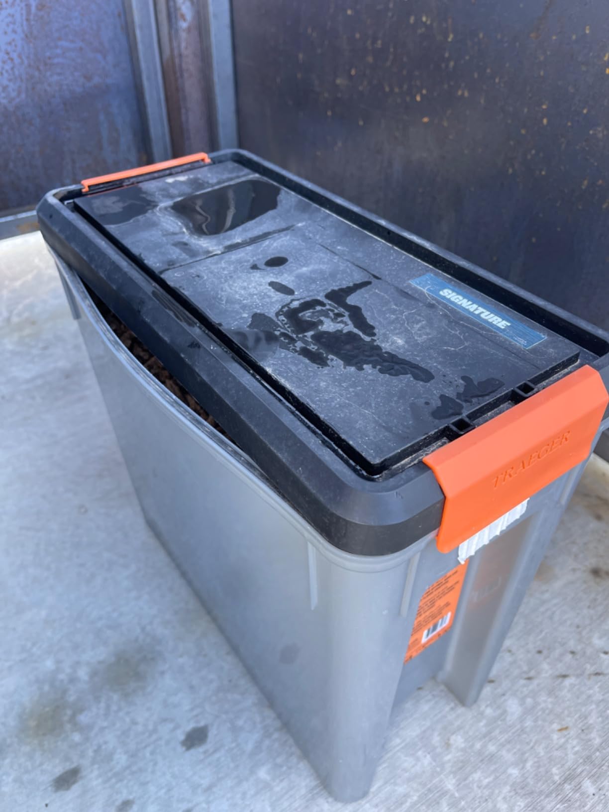 Traeger Grills BAC637 Stay Dry Pellet Storage Bin with Locking Lid, 22lb Capacity Wood Pellet Container with Flavor Stickers, Stackable Design, Airtight Storage for Grill Pellets customer photo 1