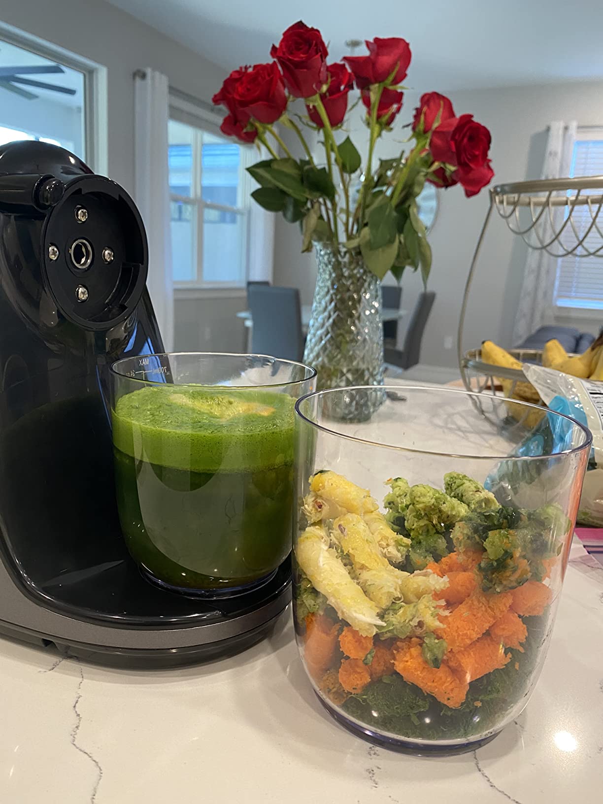 Jocuu Slow Masticating Juicer with 2-Speed Modes - Cold Press Juicer Machine - Quiet Motor & Reverse Function - Easy to Clean Juicer Extractor - Juice Recipes for Fruits & Vegetables (Black) customer photo 2