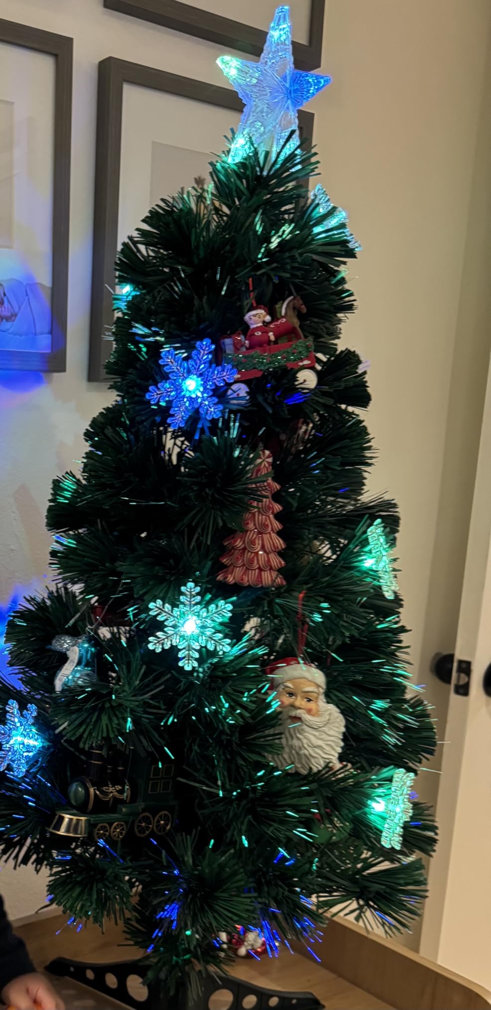 Juegoal 4 ft Pre-Lit Artificial Christmas Tree, Lighted Optical Fiber Xmas Trees with RGB Color Changing LED Lights, Snowflakes & Top Star, Festive Party Holiday Fake Multicolored Tree with Metal Legs customer photo 1