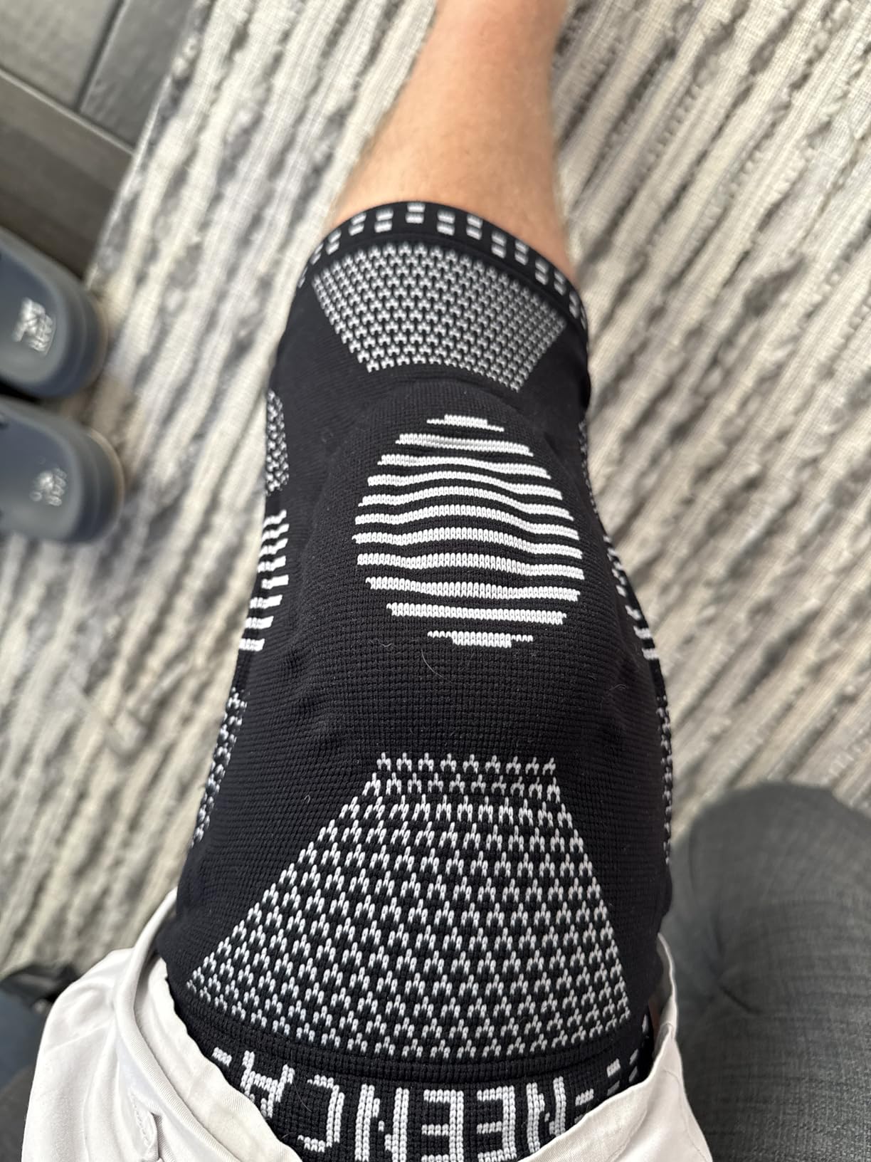 NEENCA Professional Knee Brace, Medical Knee Support for Women & Men Relief | Patented Patella Gel Pad & Side Stabilizers, Compression Sleeve for Knee Pain, Swelling, ACL, PCL, Arthritis, Sports, Workout customer photo 1