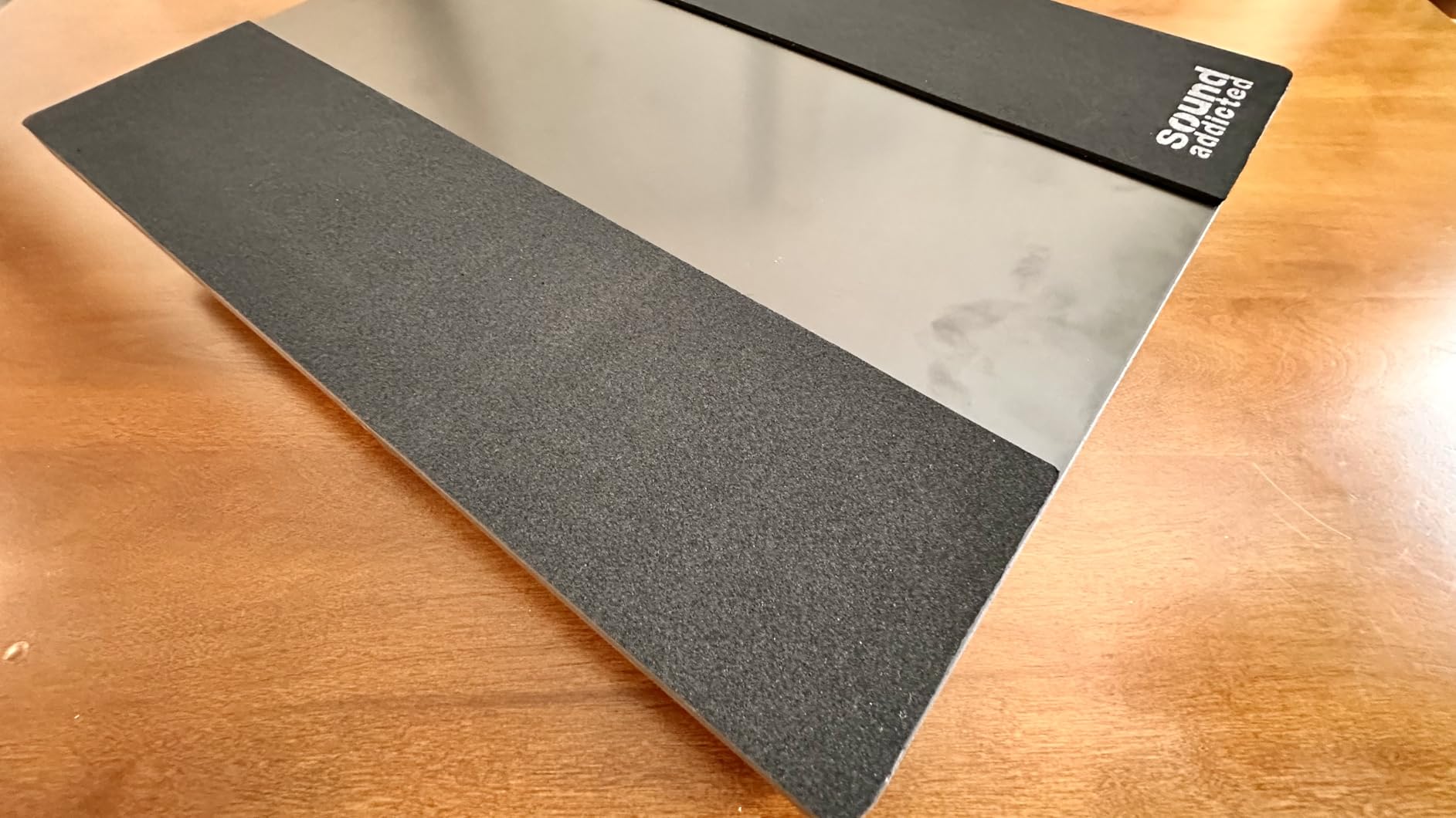 Sound Addicted VibeBoss P12 - Acoustic Isolation Platform Suitable for 12-15 inches Large Subwoofers (20'' x 17'' x 3'') customer photo 2