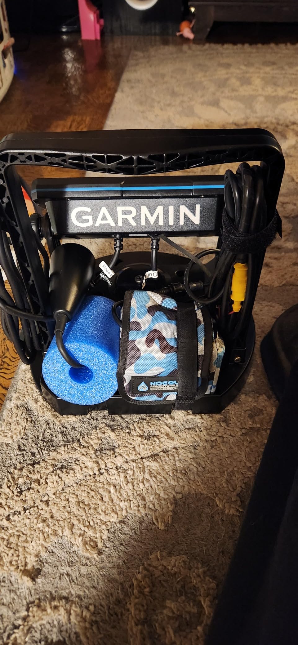 Garmin Striker Vivid 5cv, Portable Ice Fishing Bundle w/GT8HW-IF customer photo 1