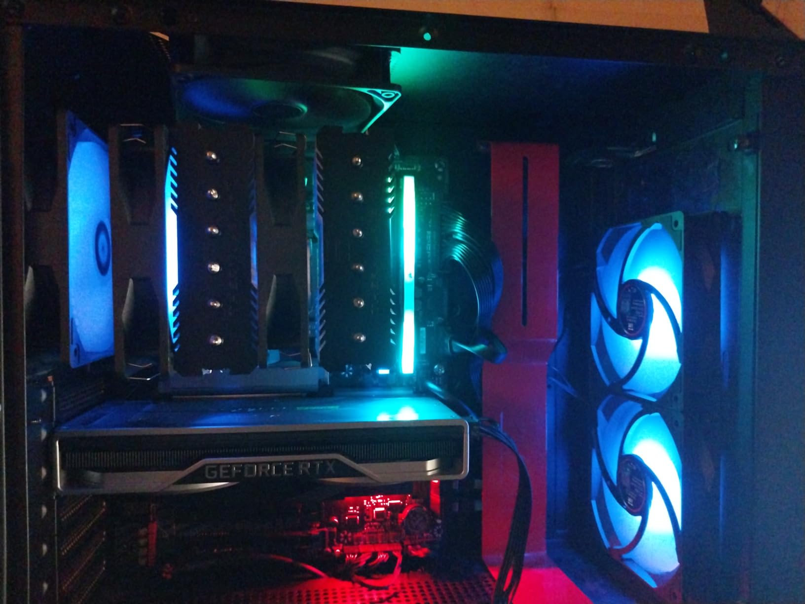 Intel Core i7-12700K Gaming Desktop Processor with Integrated Graphics and 12 (8P+4E) Cores up to 5.0 GHz Unlocked LGA1700 600 Series Chipset 125W customer photo 1