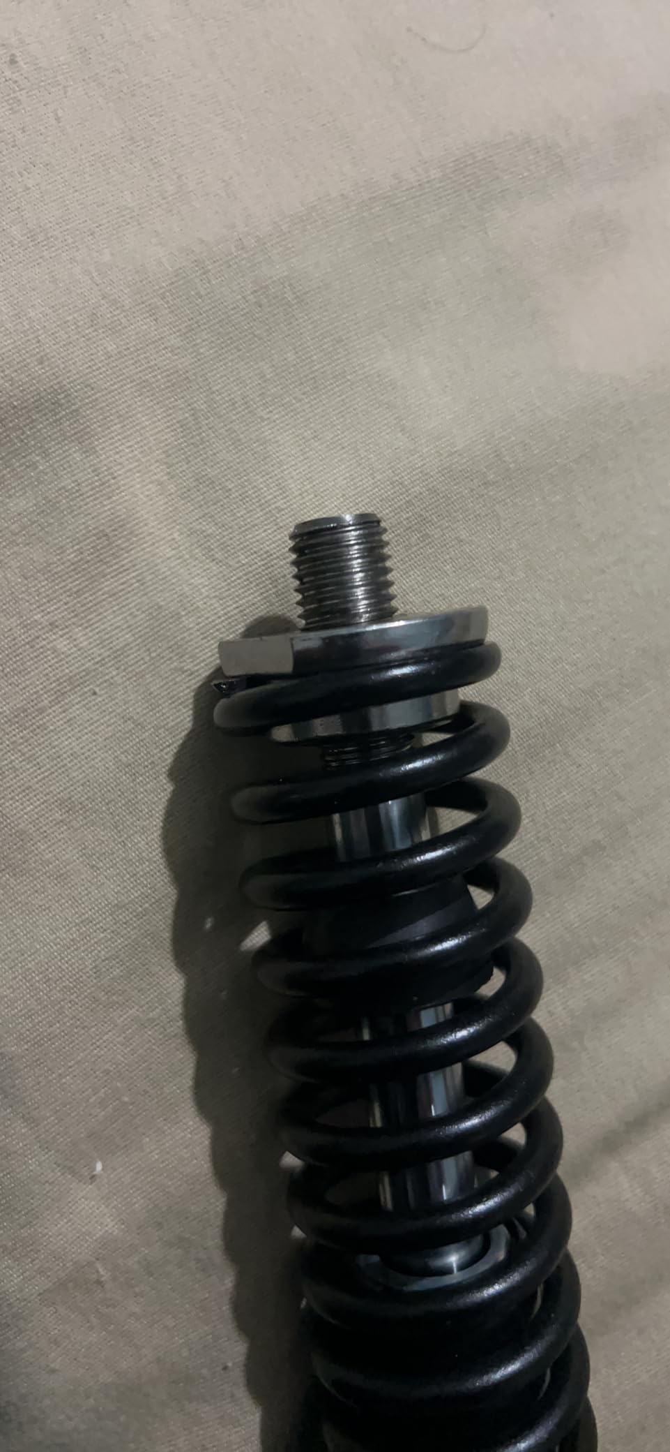 Bter Electric Scooter Front Shock Absorber, 10inch Electric Scooter Front Suspension, Stainless Steel Hydraulic Spring Shock Absorber for KUGOO: M4, 24.5cm/10.0in Scooter Modification (Black) customer photo 2