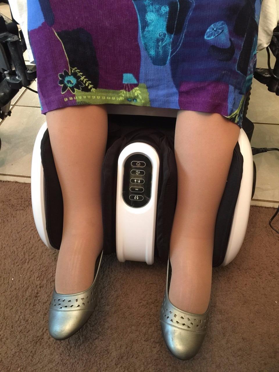 Cloud Massage Shiatsu Foot Massager with Heat, Standard Size, White | Deep Kneading & Compression, Adjustable Intensity, Multi-Mode Leg and Foot Massager with Remote Control, Anti-Slip Base customer photo 1