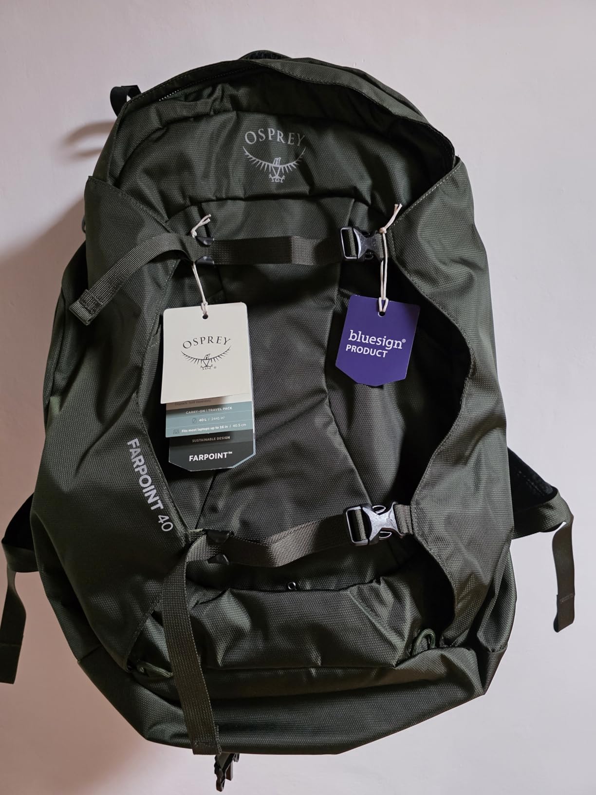 Osprey Farpoint 40L Men's Travel Backpack, Black | Carry On Bag, Laptop Sleeve, Personal Item, Travel customer photo 2
