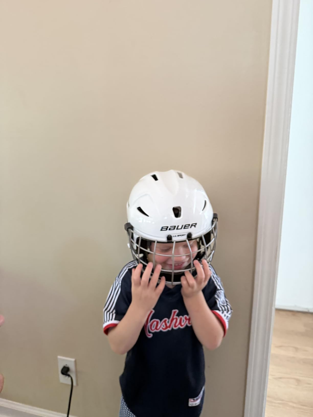 Bauer Lil Sport Hockey Helmet Combo with Face Mask Cage customer photo 1