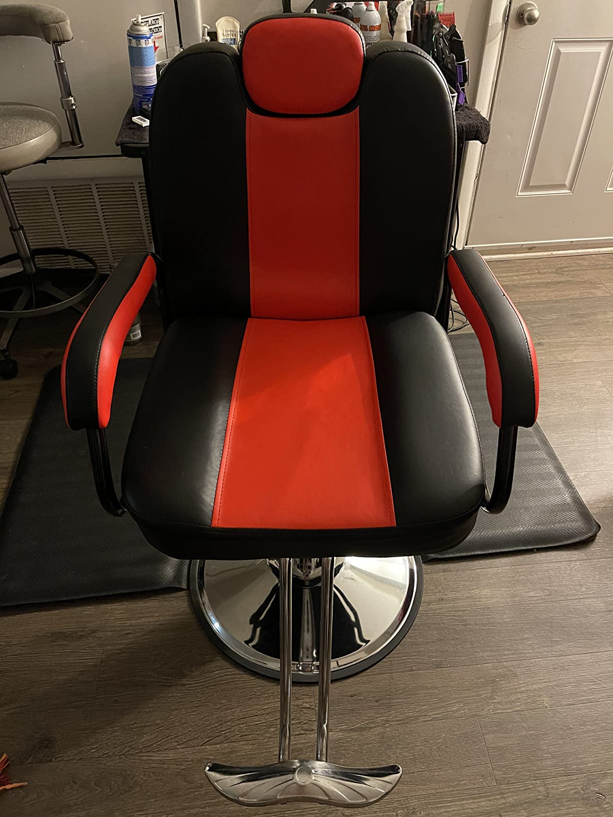 Merax Hydraulic Recliner Barber Chair for Hair Salon, 360° Swivel | 90°-160° Reclining Salon Chair, 20% Extra Wider Seat, Heavy Duty Hydraulic Pump, Upgraded Salon Beauty Equipment customer photo 1