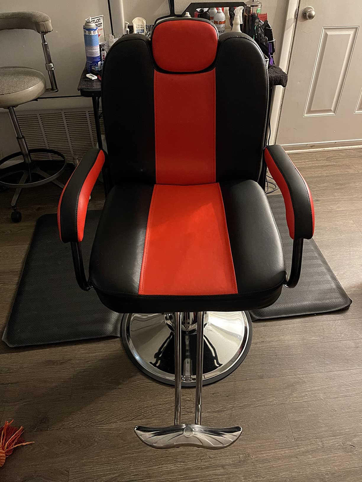 Merax Hydraulic Recliner Barber Chair for Hair Salon, 360° Swivel | 90°-160° Reclining Salon Chair, 20% Extra Wider Seat, Heavy Duty Hydraulic Pump, Upgraded Salon Beauty Equipment customer photo 2