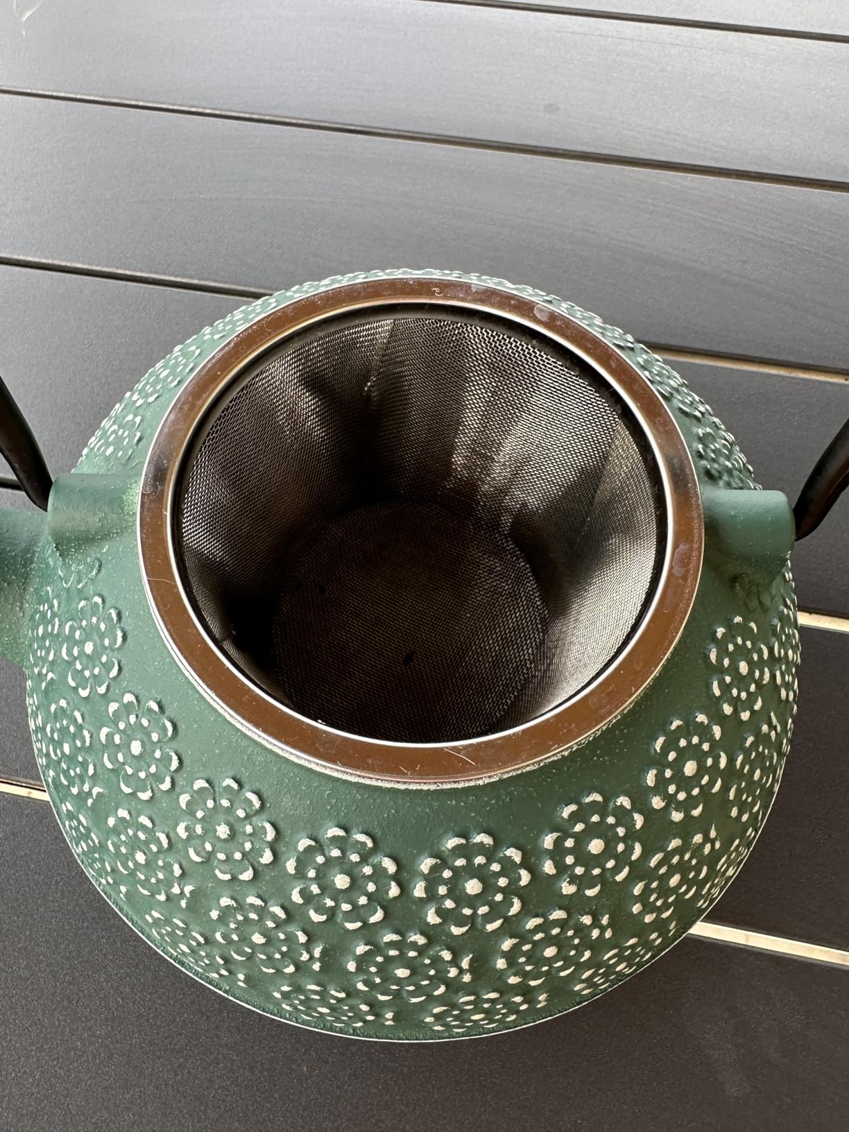 Sotya Cast Iron Tea Pot with Infusers for Loose Tea, 40oz Japanese Tetsubin | 1200ml Tea Kettle Coated with Enameled Interior for Stove Top, Cherry Blossom Design, Dark Green customer photo 2