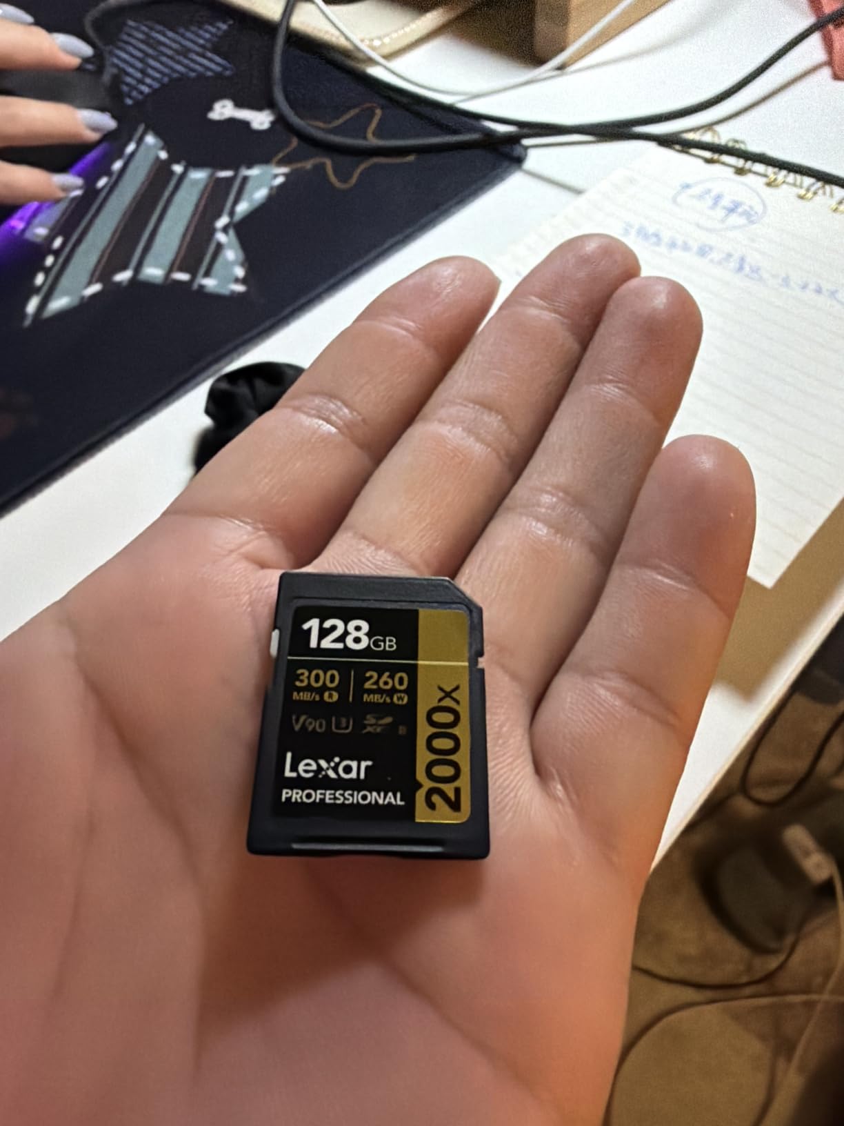 Lexar 256GB 2000x SD Memory Card, 300MB/s Read, 8K, V90, U3, UHS-II customer photo 1