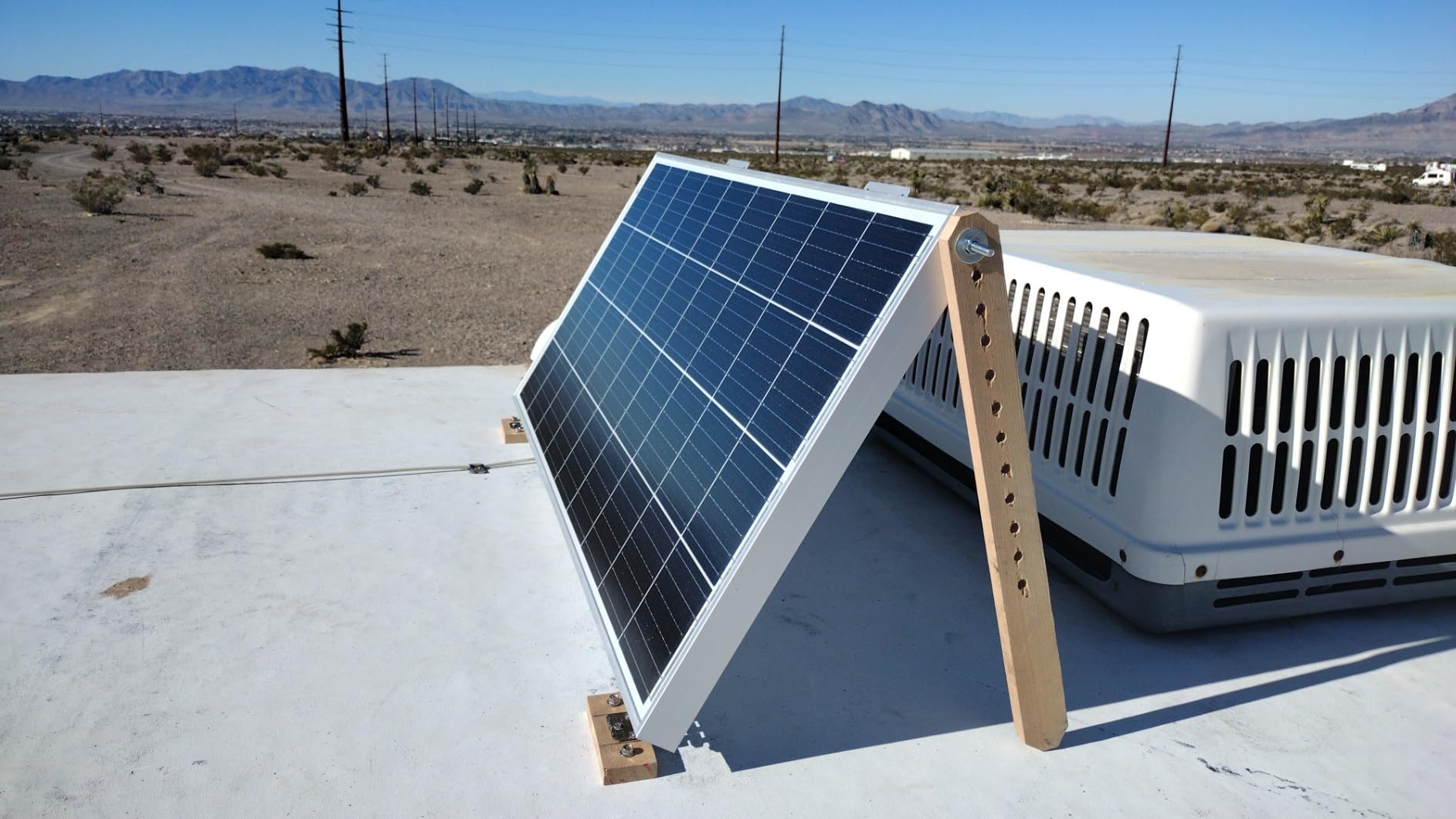 ECO-WORTHY 200 Watts 12 Volt/24 Volt Solar Panel Kit with High Efficiency Monocrystalline Solar Panel and 30A PWM Charge Controller for RV, Camper, Vehicle, Caravan and Other Off Grid Applications customer photo 1