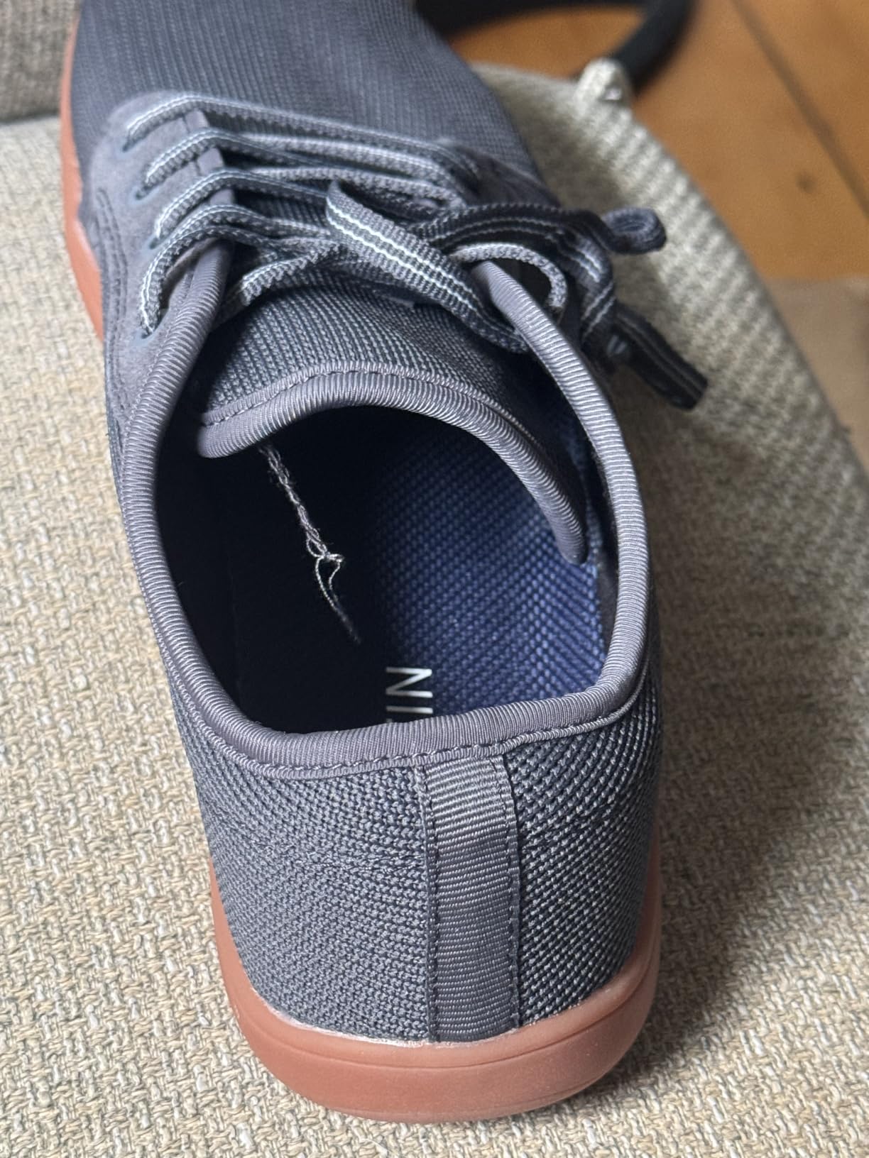 WHITIN Men's Wide Barefoot Sneakers for Optimal Relaxation W81 customer photo 1