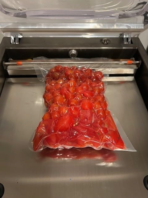 VEVOR Chamber Vacuum Sealer, 320W Sealing Power, Vacuum Packing Machine for Wet Foods, Meats, Marinades and More, Compact Size with 12.6 in Sealing Length, Applied in Home Kitchen and Commercial Use customer photo 1