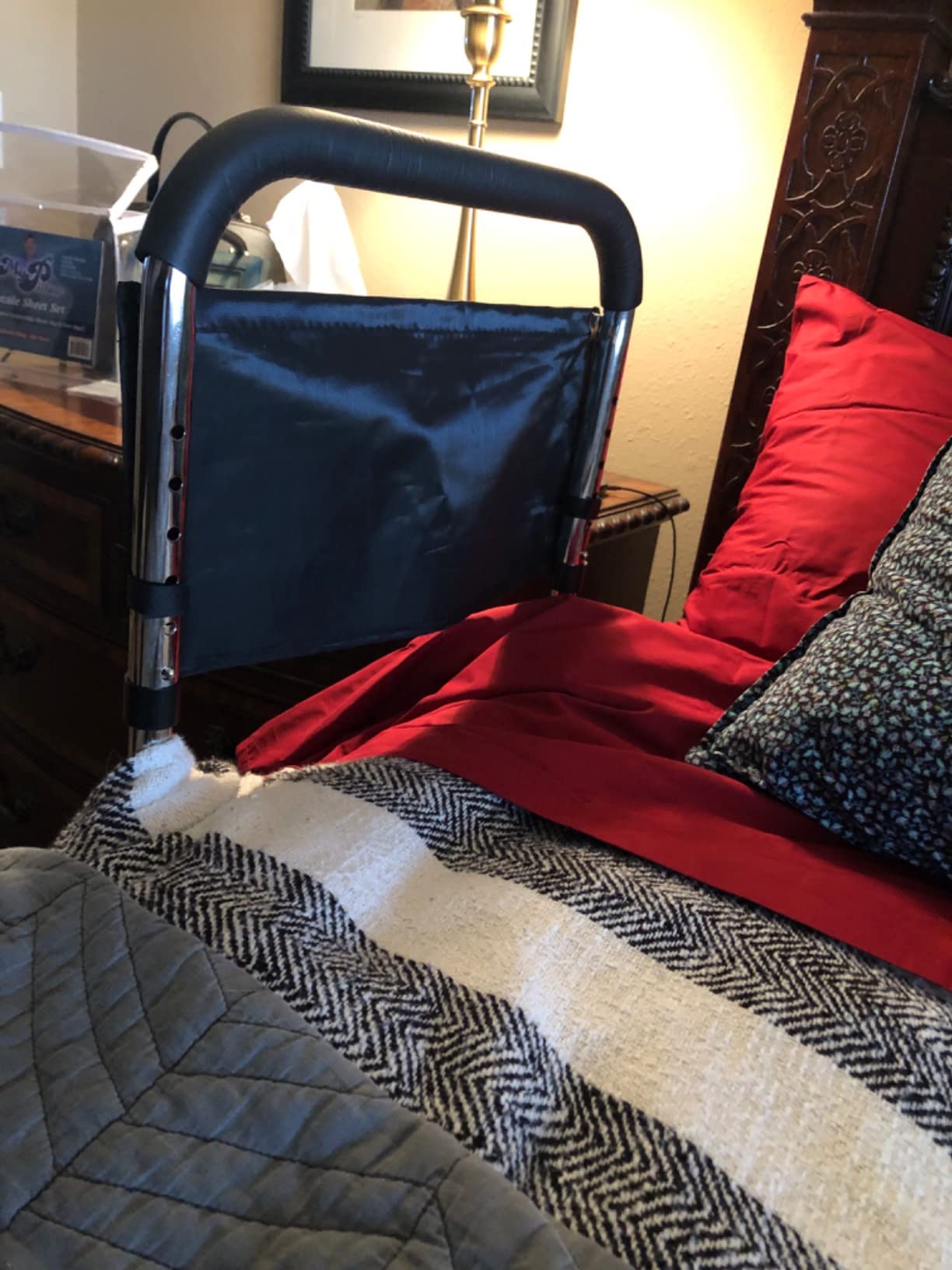 Medical king Bed Assist Rail Without Legs Bed Assist Rails for Seniors ASTM Approved Bed Assist bar with Storage Pocket Easy to get in or Out of Bed Safely with Floor Support customer photo 1