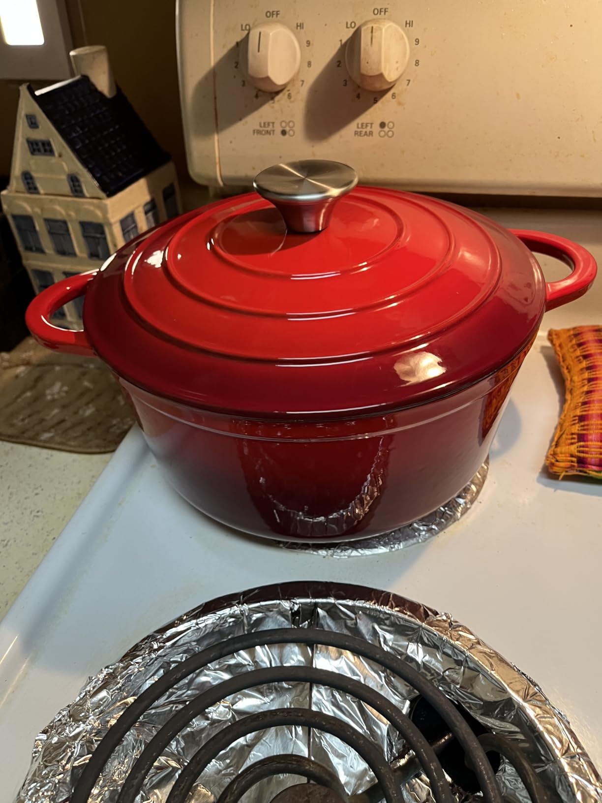 Miereirl 6 Quart Enameled Dutch Oven Pot with Lid, Cast Iron Dutch Oven with Dual Handles for Bread Baking, Cooking, Non-stick Enamel Coated Cookware (Dark Blue) customer photo 1