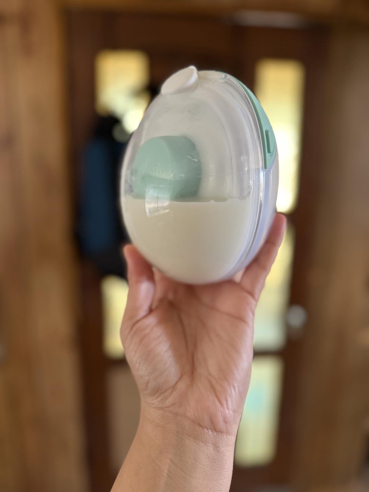 Willow Go Wearable Breast Pump, Hands Free Double Electric Breast Pump, Wireless In-Bra Design customer photo 2