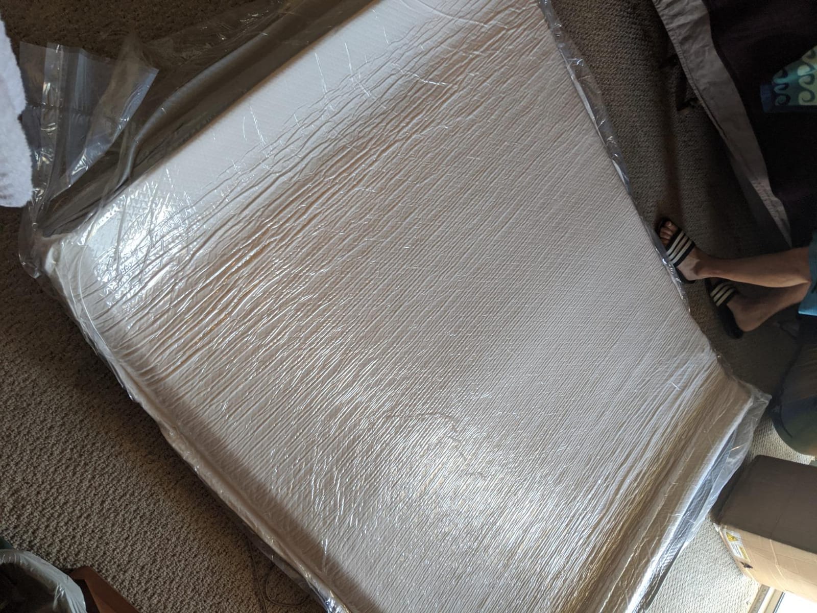 Amazon Basics Memory Foam Mattress, Soft Plush Feel, Breathable, 10 Inch, Full customer photo 2