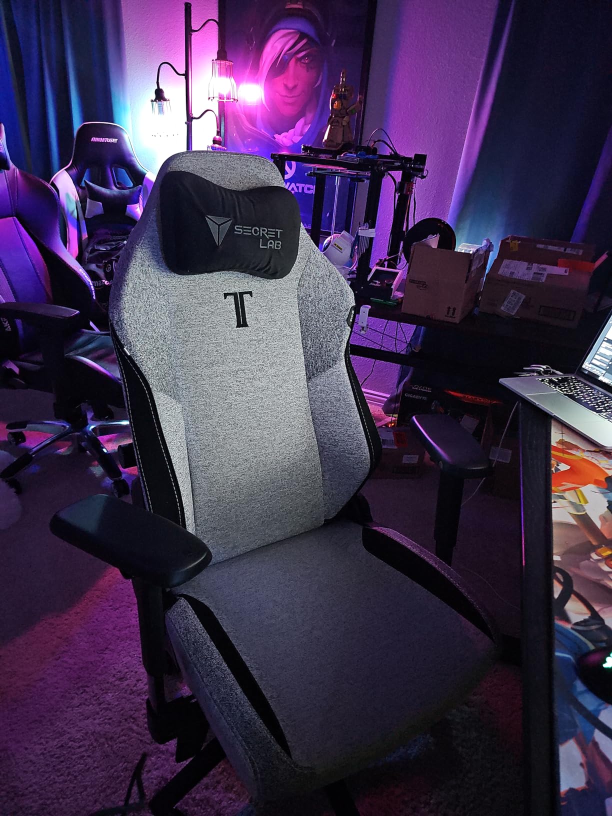Secretlab Titan Evo Cookies & Cream Gaming Chair - Regular, Fabric, Gray | Ergonomic, Lumbar Support, High Back, Reclining, Magnetic Head Pillow, Standard (285 lbs), 4D Armrests, Height Adjustable customer photo 1